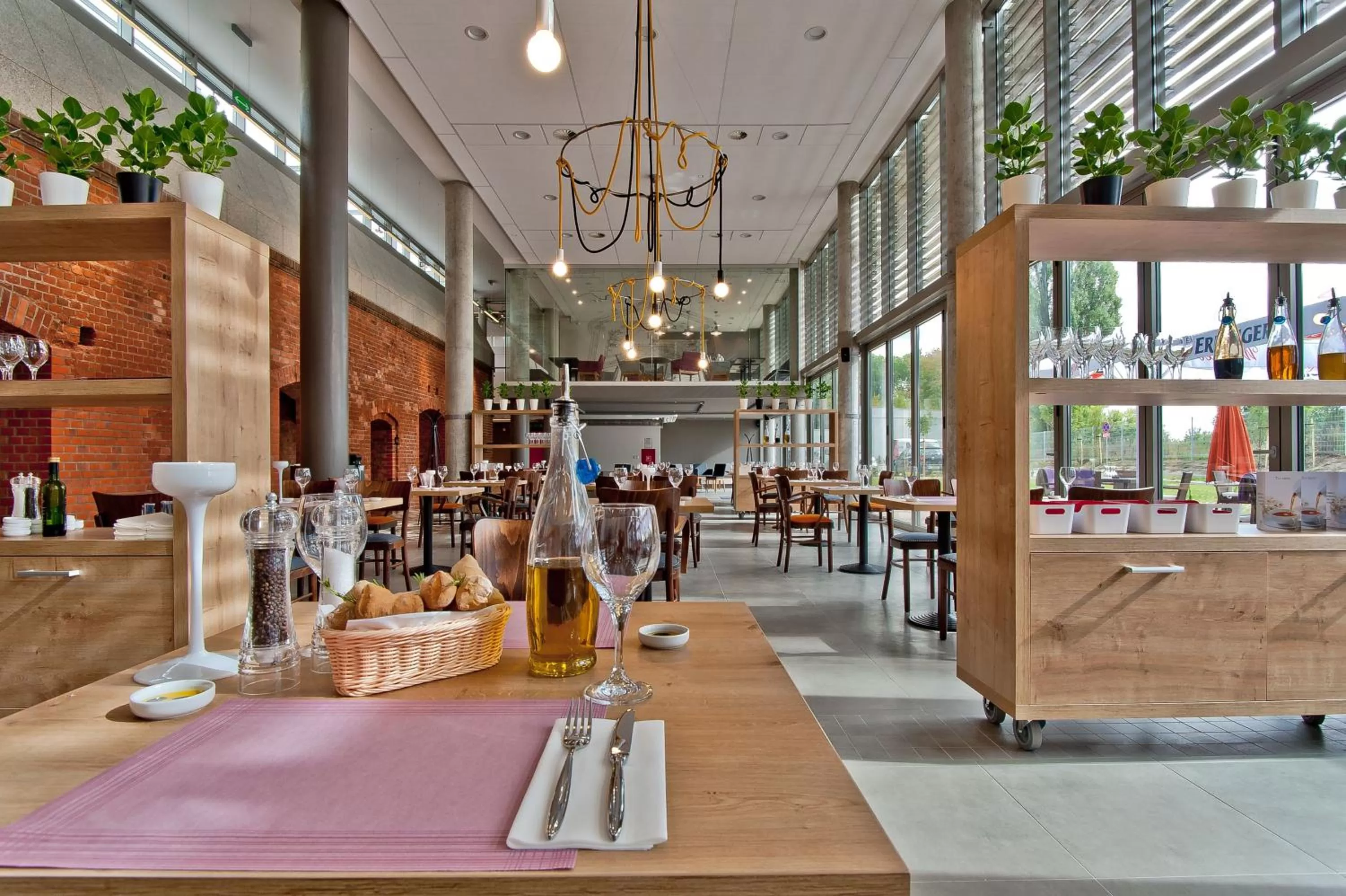 Restaurant/places to eat in Hotel Forza