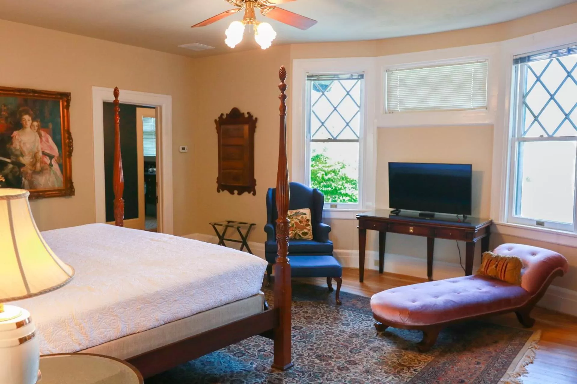 Bed in The Shaffner Inn