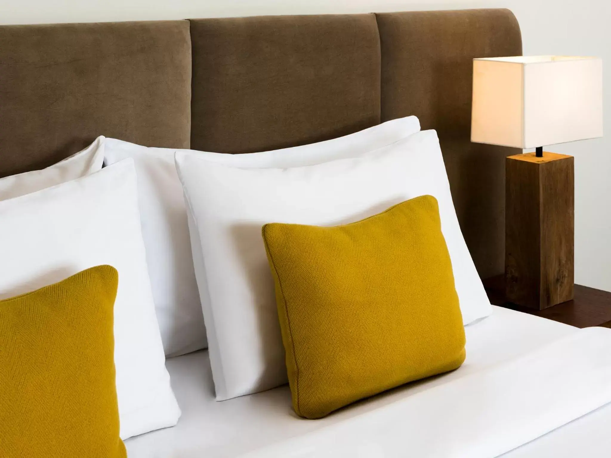 Deluxe Double Room with Pool View in Viroth's Hotel Deluxe Double Room with Pool View in Viroth's Hotel