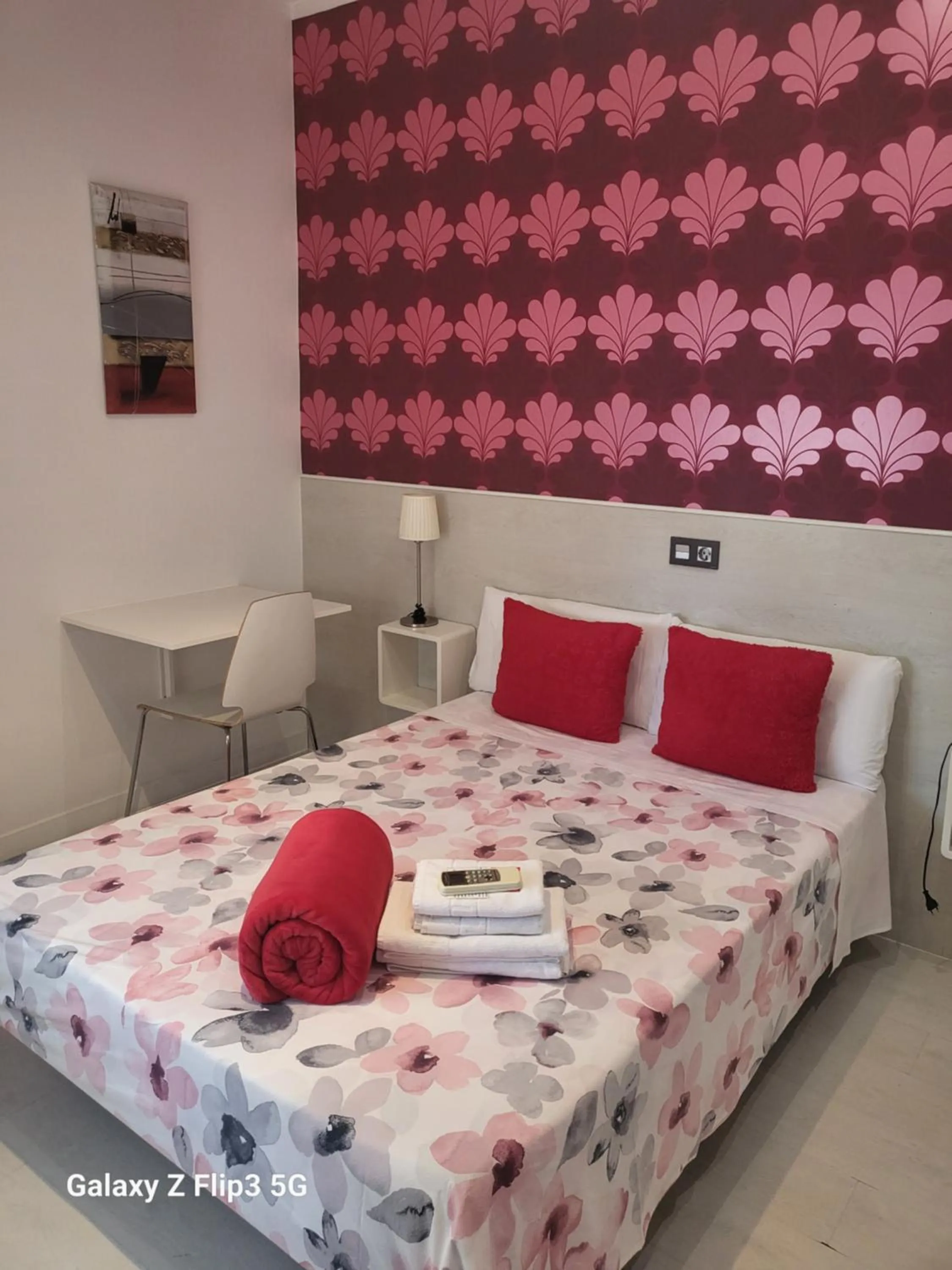 Bed in Hostal Inn Madrid