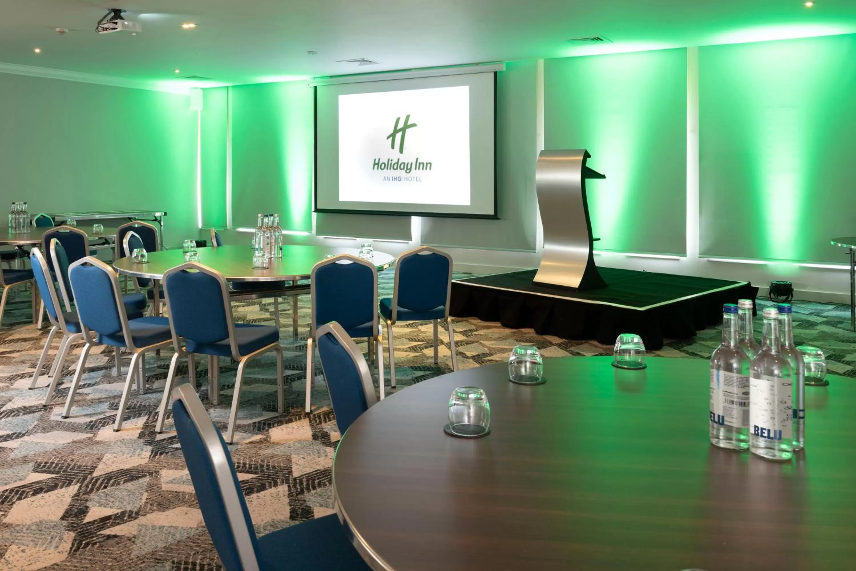 Meeting/conference room in Holiday Inn Birmingham M6, Jct7 by IHG