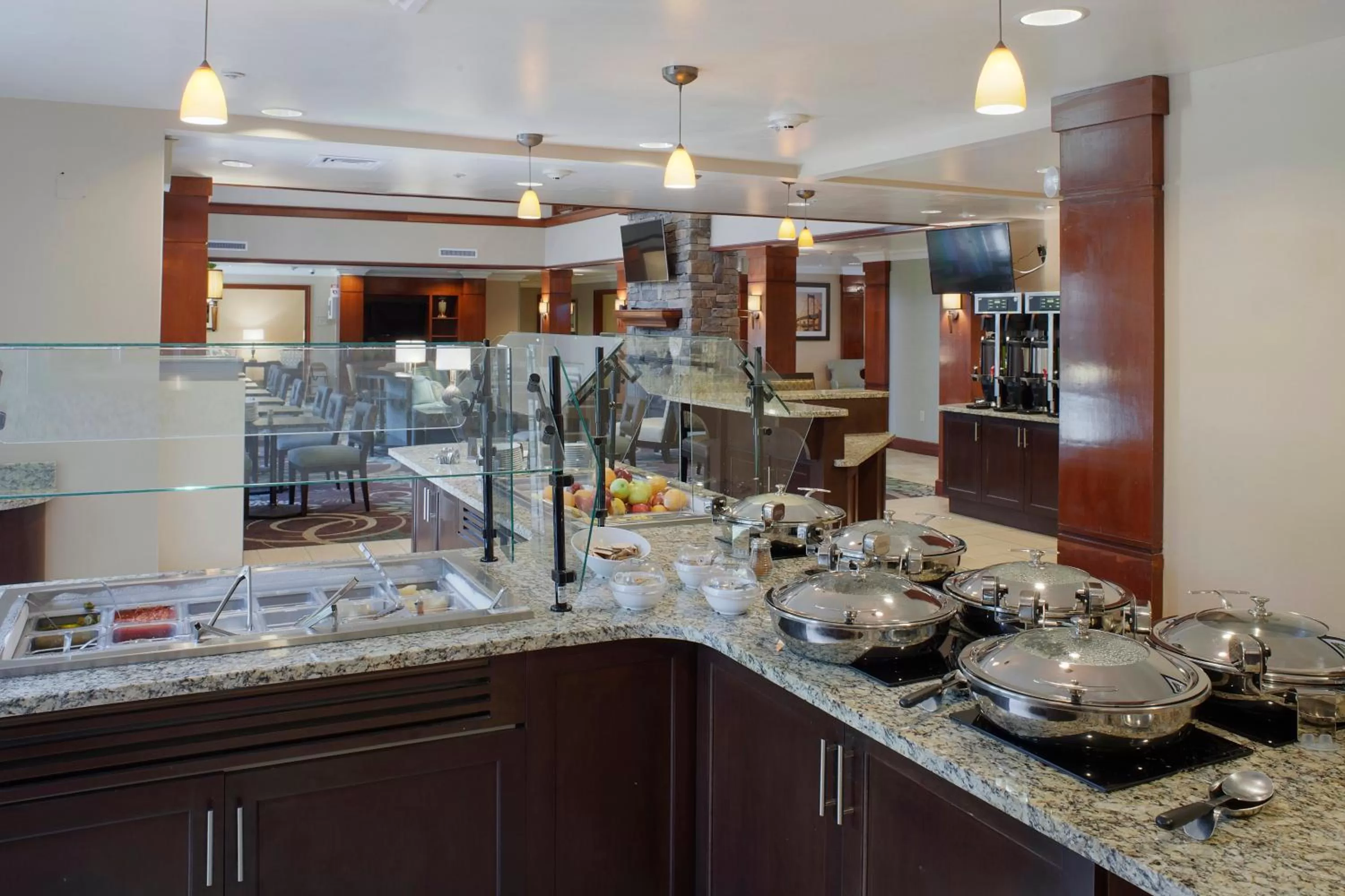 Restaurant/places to eat in Staybridge Suites Fayetteville by IHG