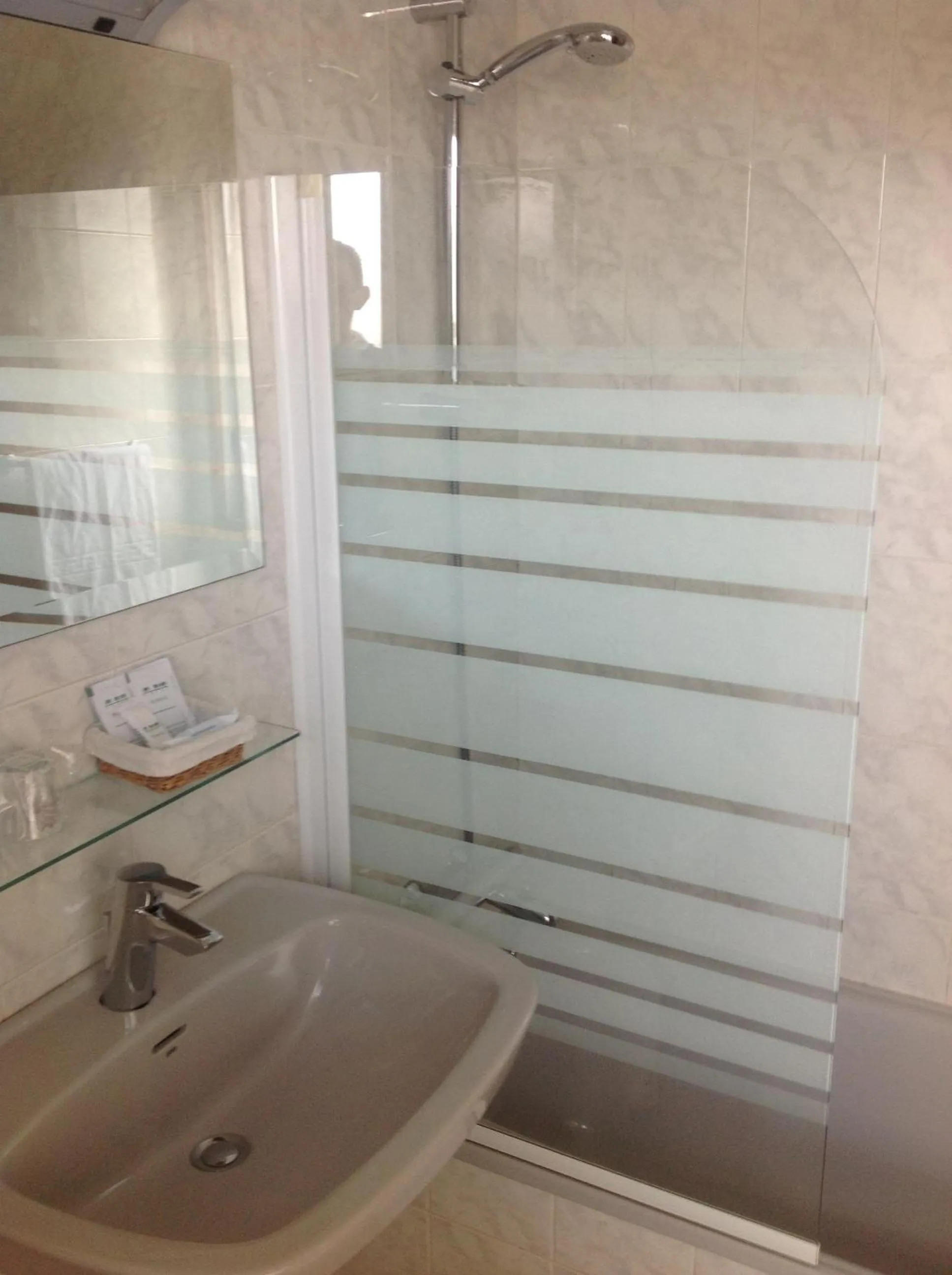 Bathroom in Hotel Los Olmos