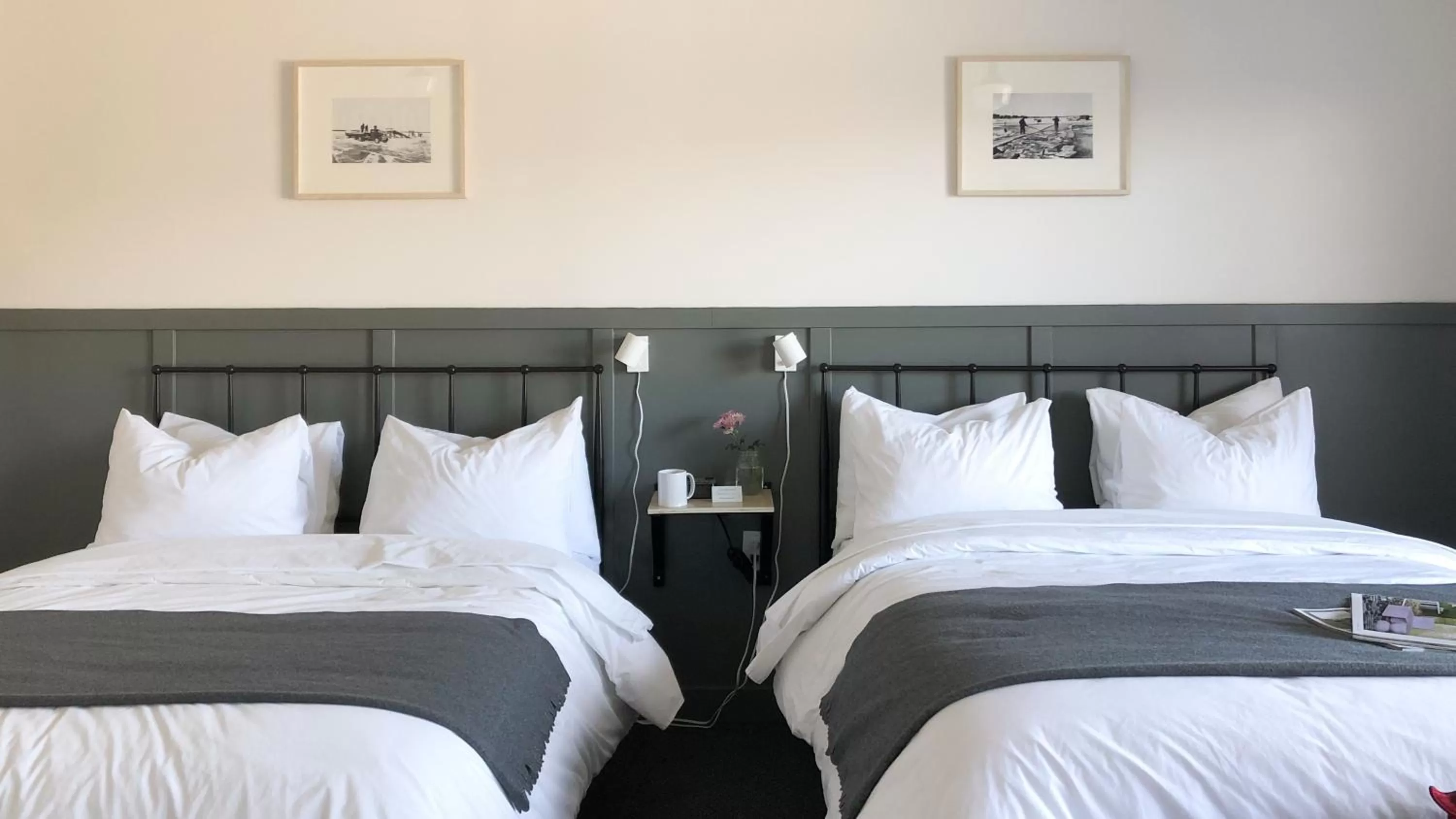 Bed in The Bayview Motel - Fort Frances, ON - Lakeside Motel