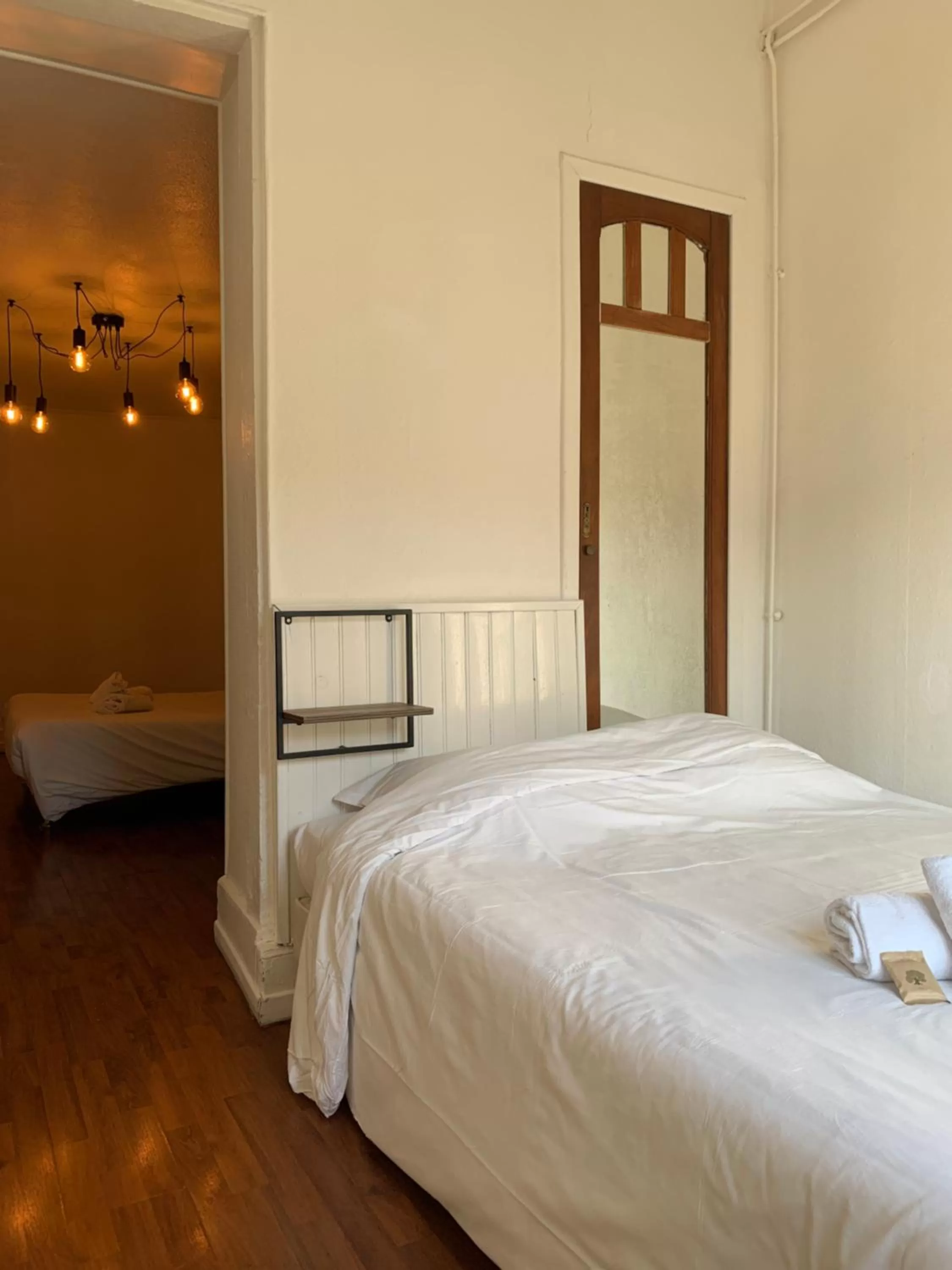 Bed in Hôtel & Restaurant Le Patio VICHY