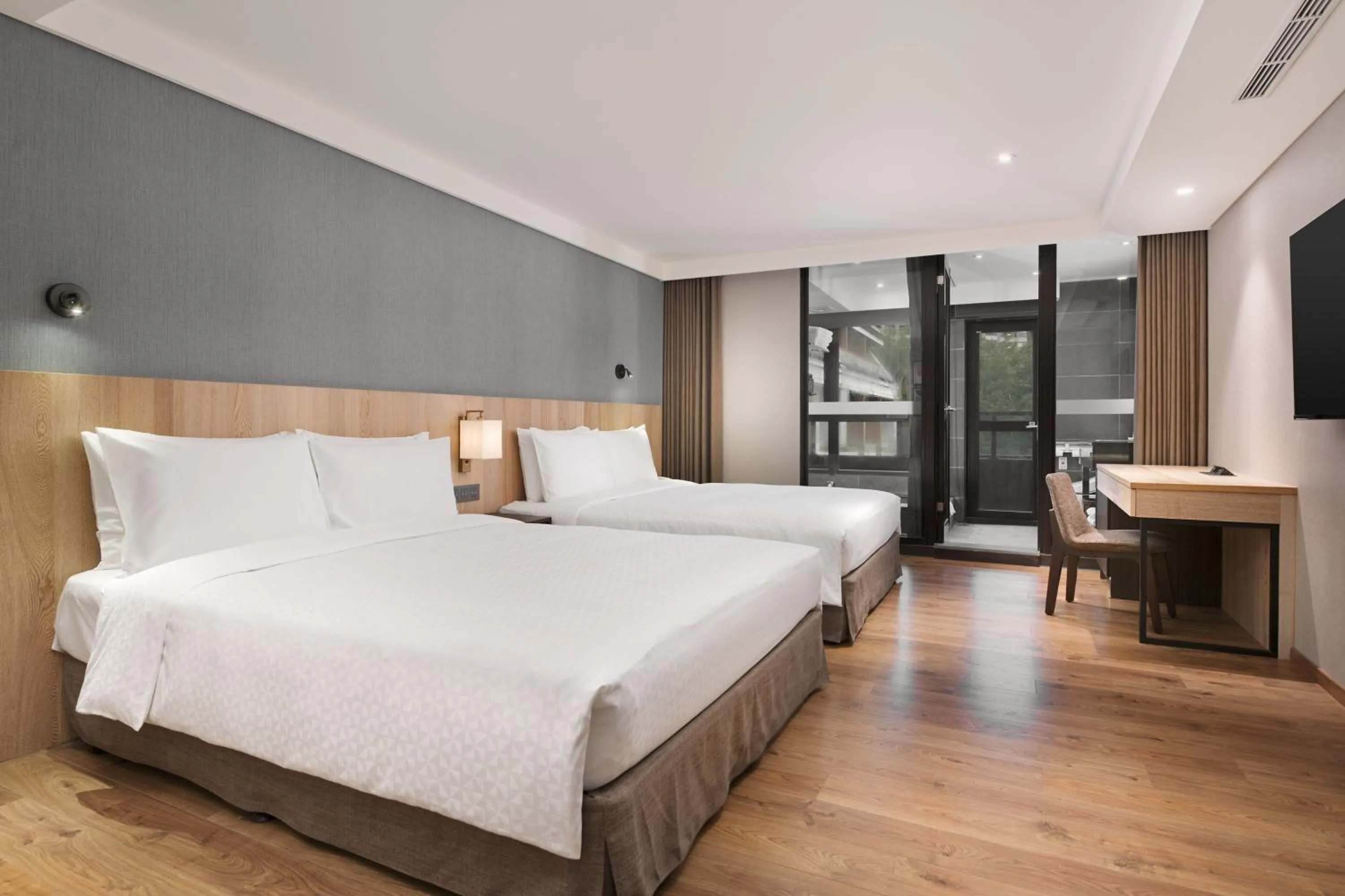 Photo of the whole room, Bed in Four Points by Sheraton Yilan Jiaoxi
