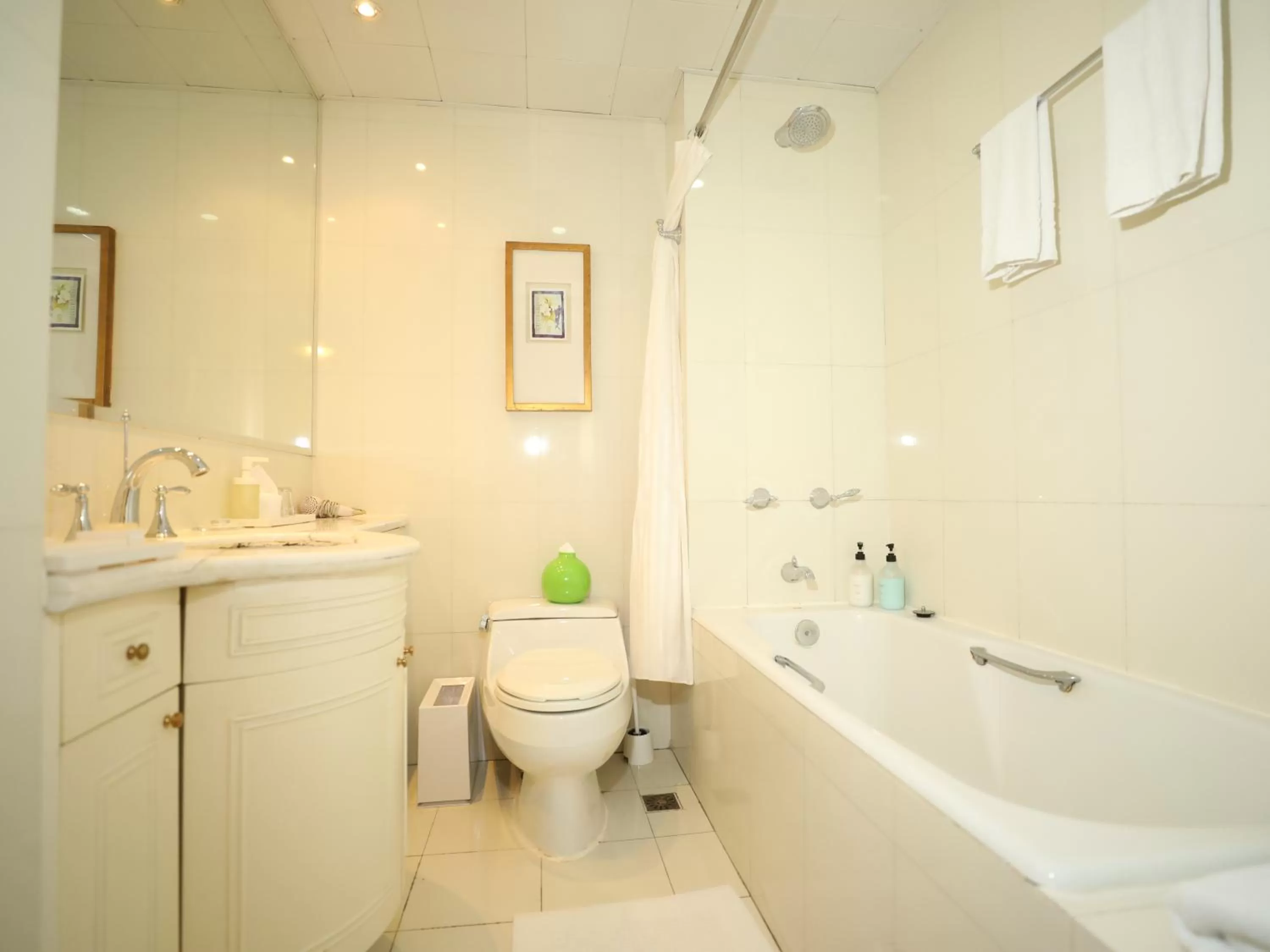 Ladoll Service Apartments