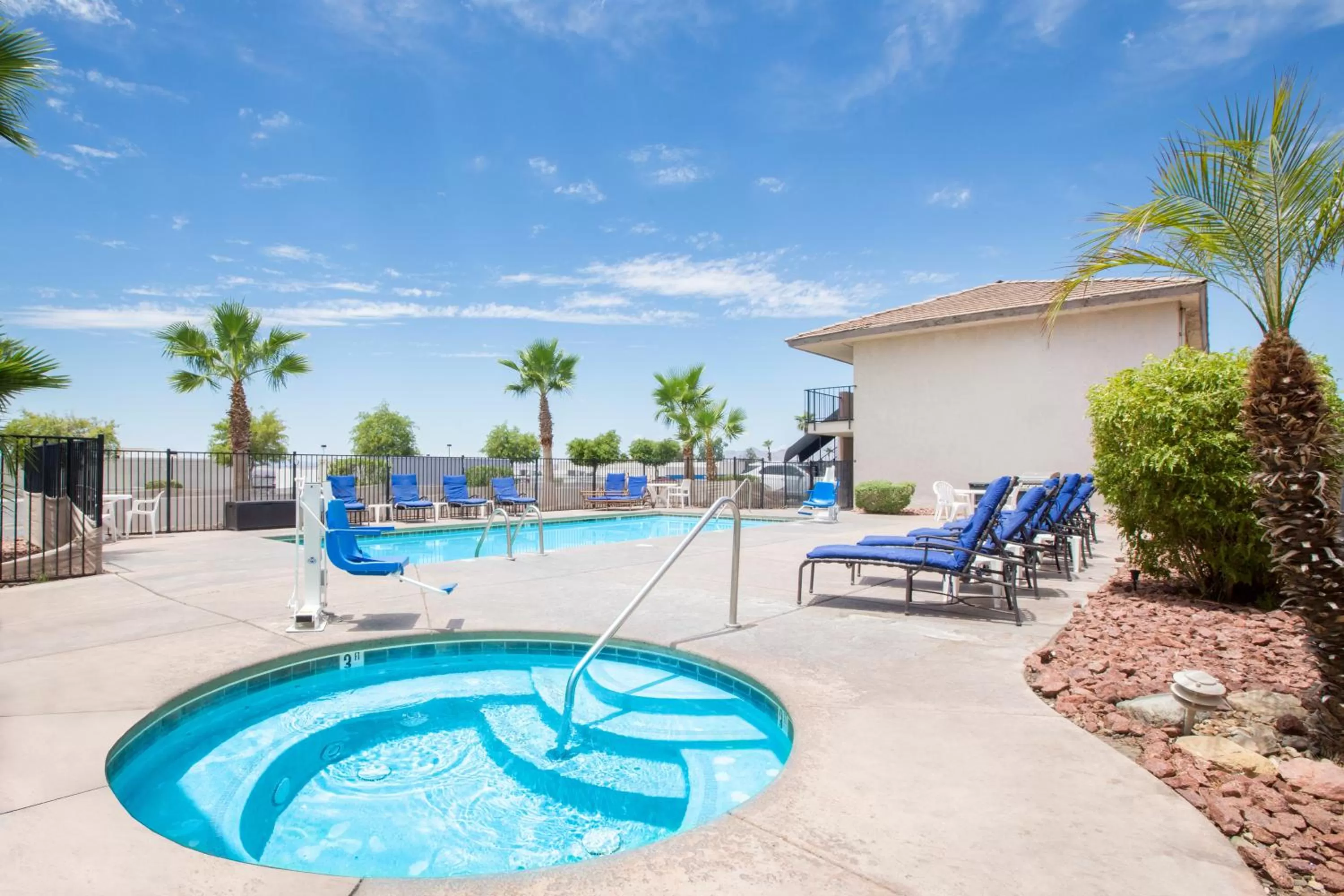 Hot Tub in Days Inn by Wyndham Lake Havasu