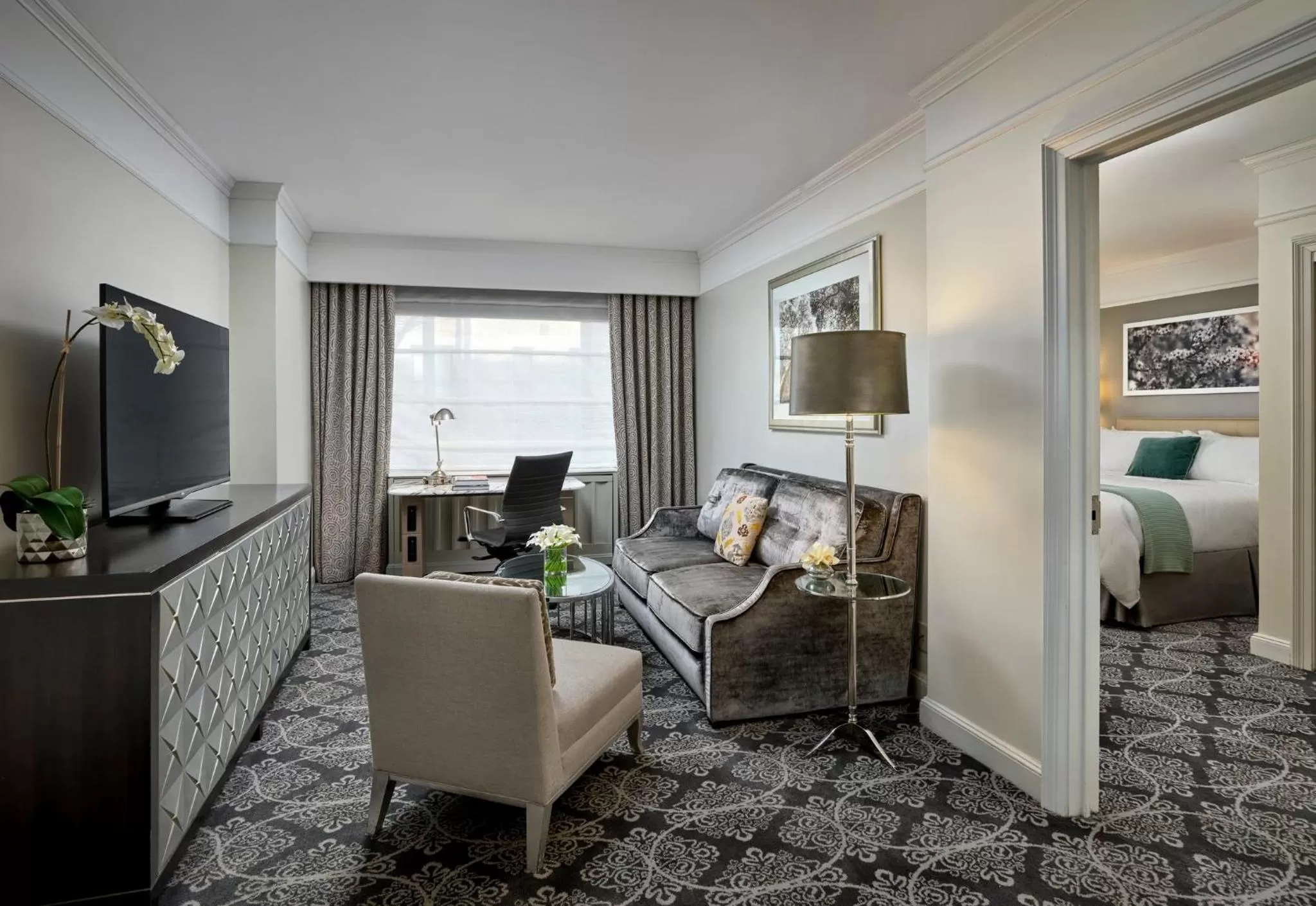 Photo of the whole room in Loews Regency New York Hotel