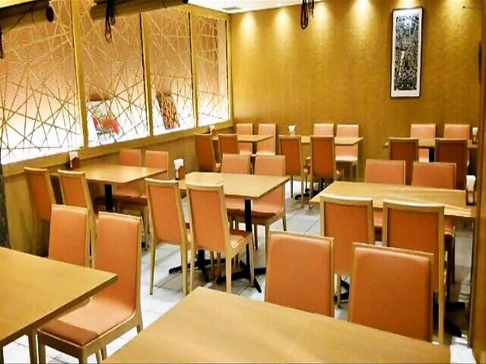 Restaurant/places to eat in Hotel Crown Hills Himeji