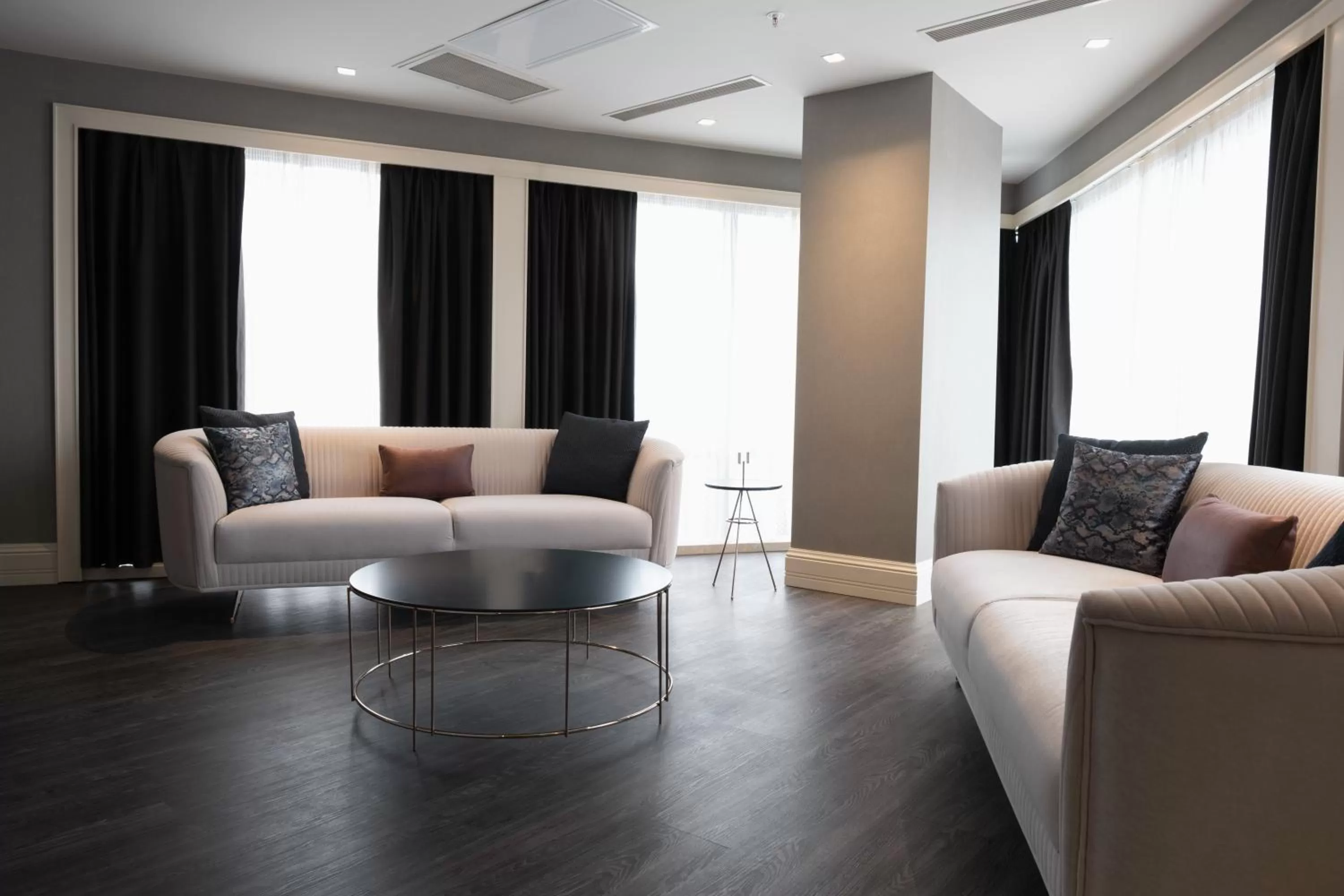 Seating Area in Windsor Hotel & Convention Center Istanbul