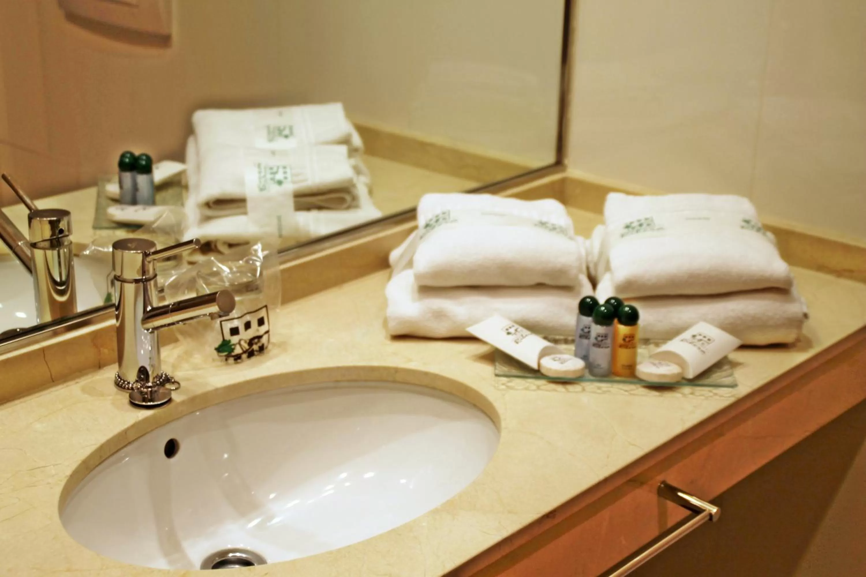 Bathroom in Apartahotel Ribera