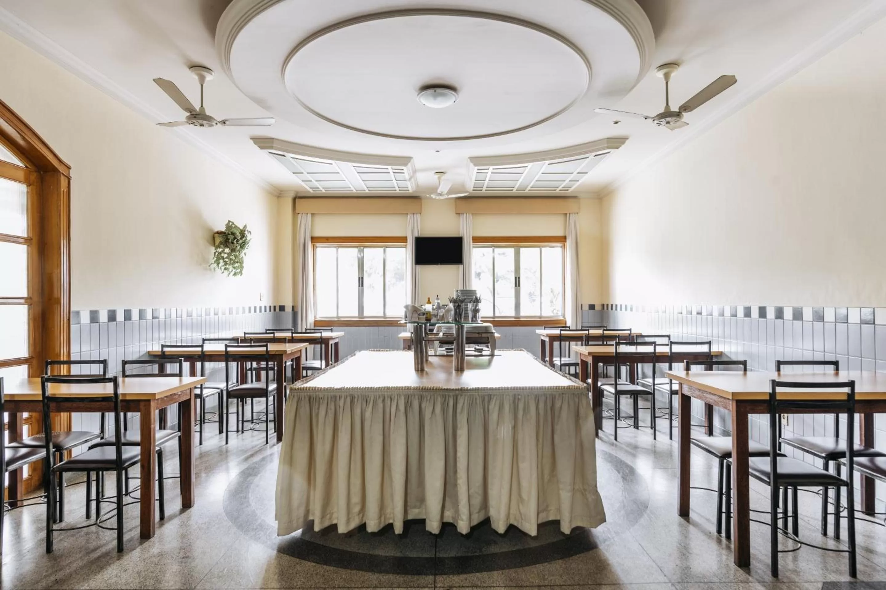 Restaurant/Places to Eat in Hotel Líder - By UP Hotel