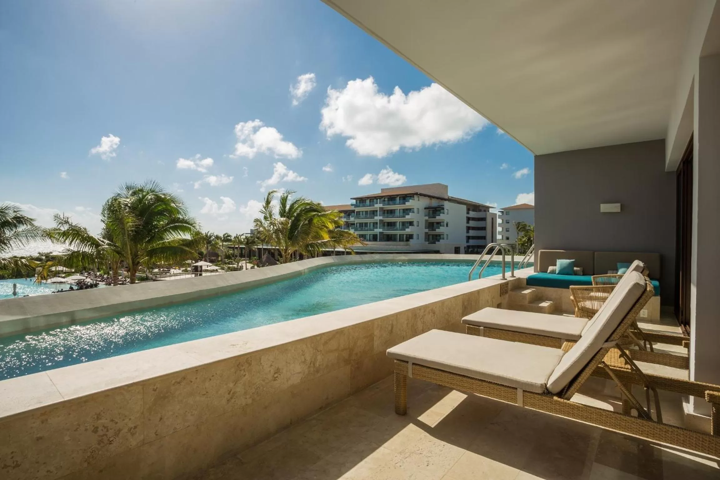 Communal lounge/ TV room in Dreams Playa Mujeres Golf & Spa Resort - All Inclusive