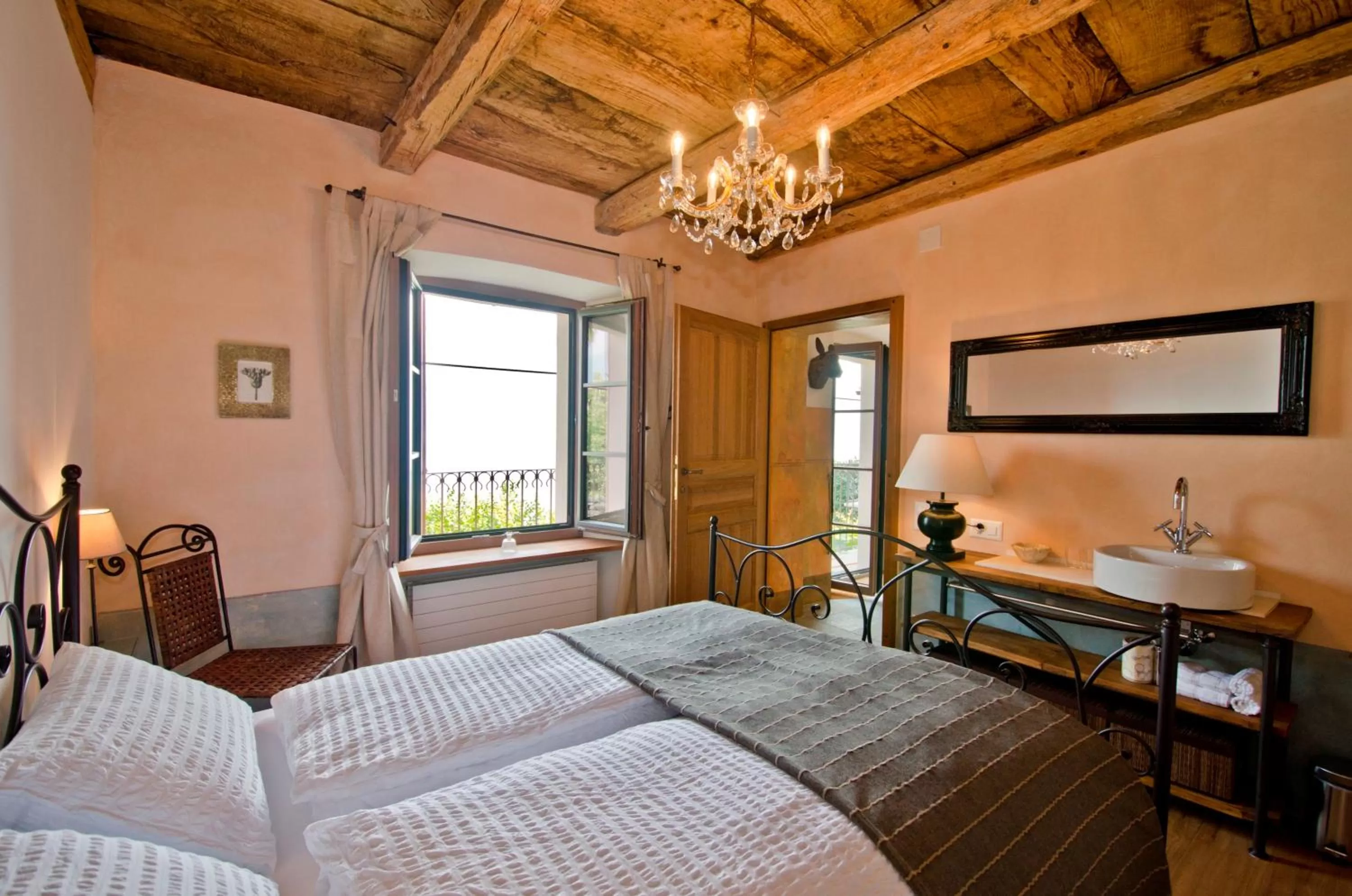 Shower, Bed in Case di Sotto, House & Breakfast