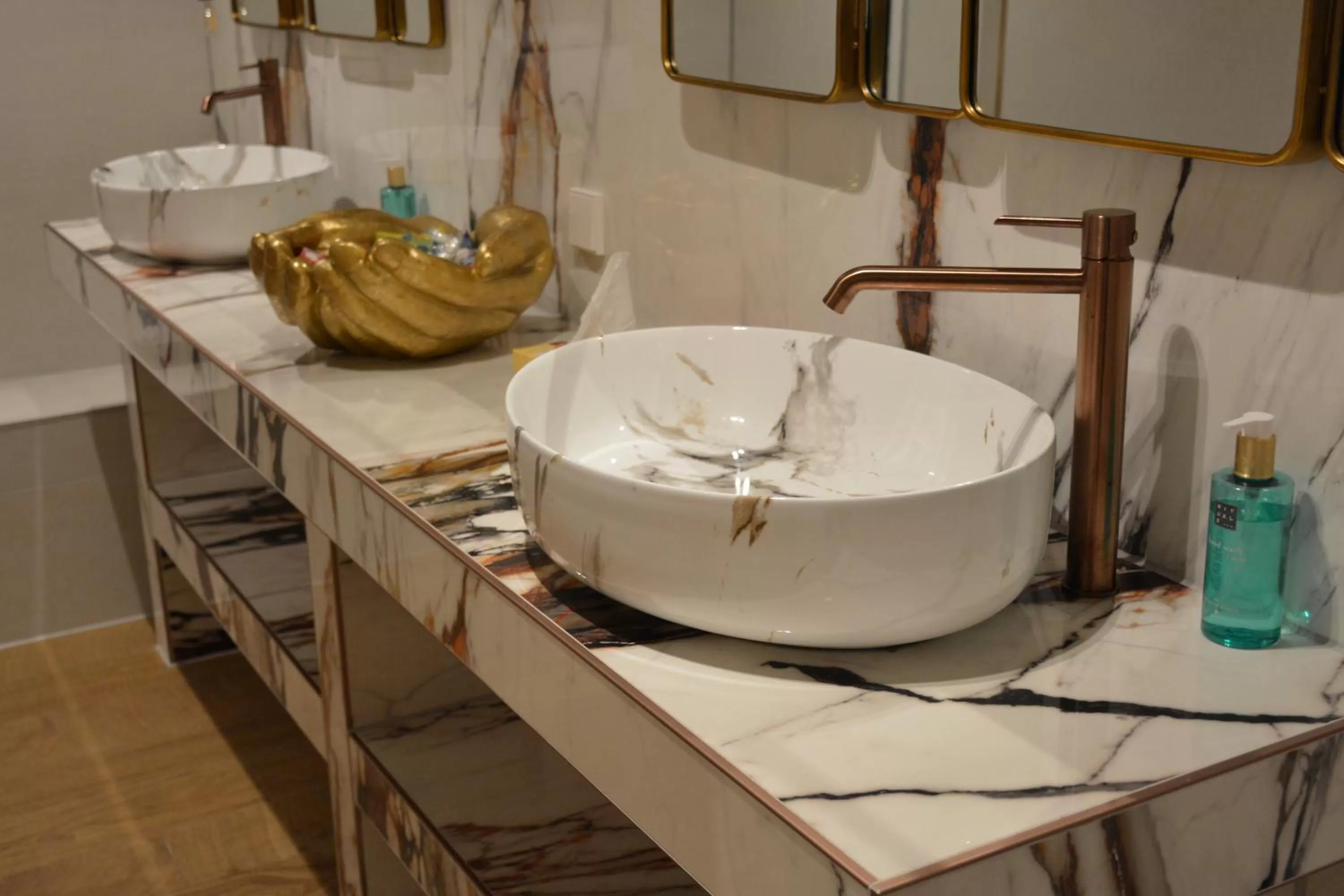 Public Bath in The IF Boutique hotel