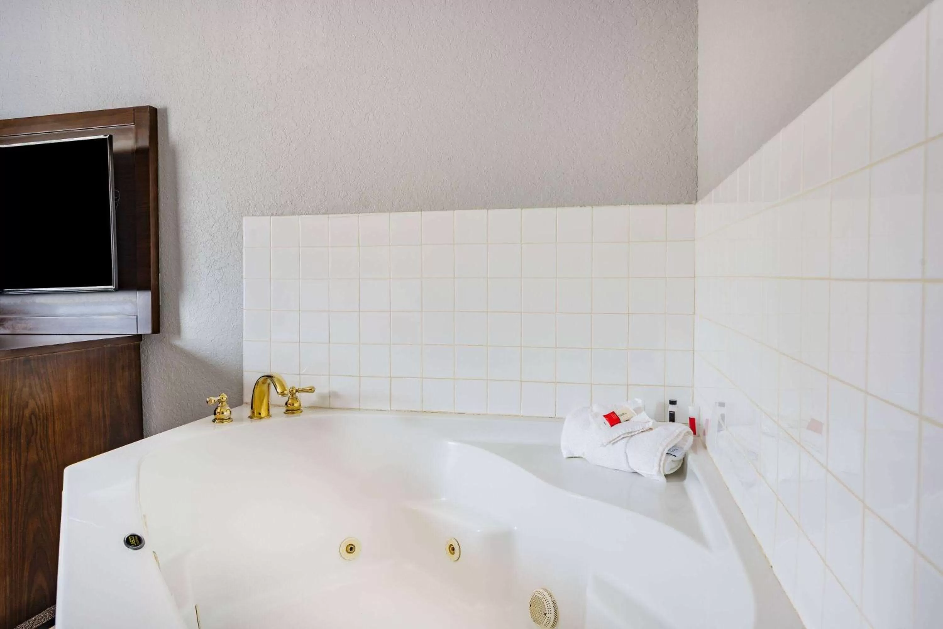 Hot Tub in Ramada by Wyndham Keystone Near Mt Rushmore