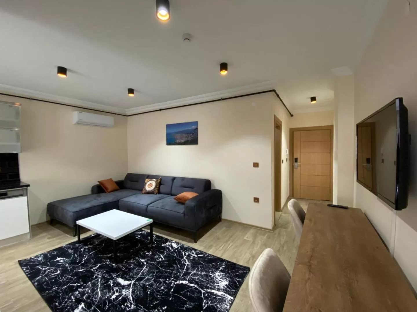 Living room in White House Apart