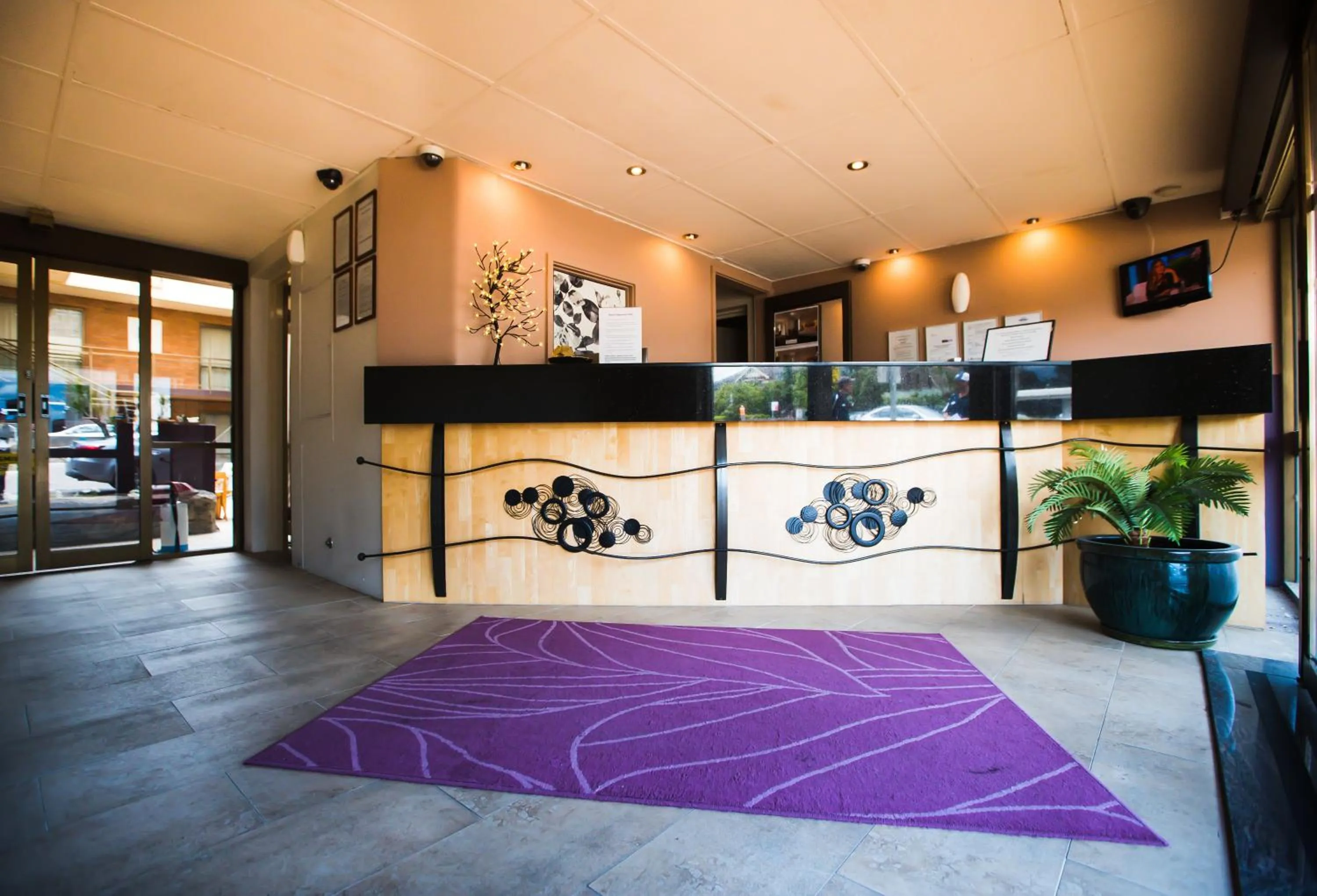 Lobby or reception in Garden Lodge Sydney Hotel