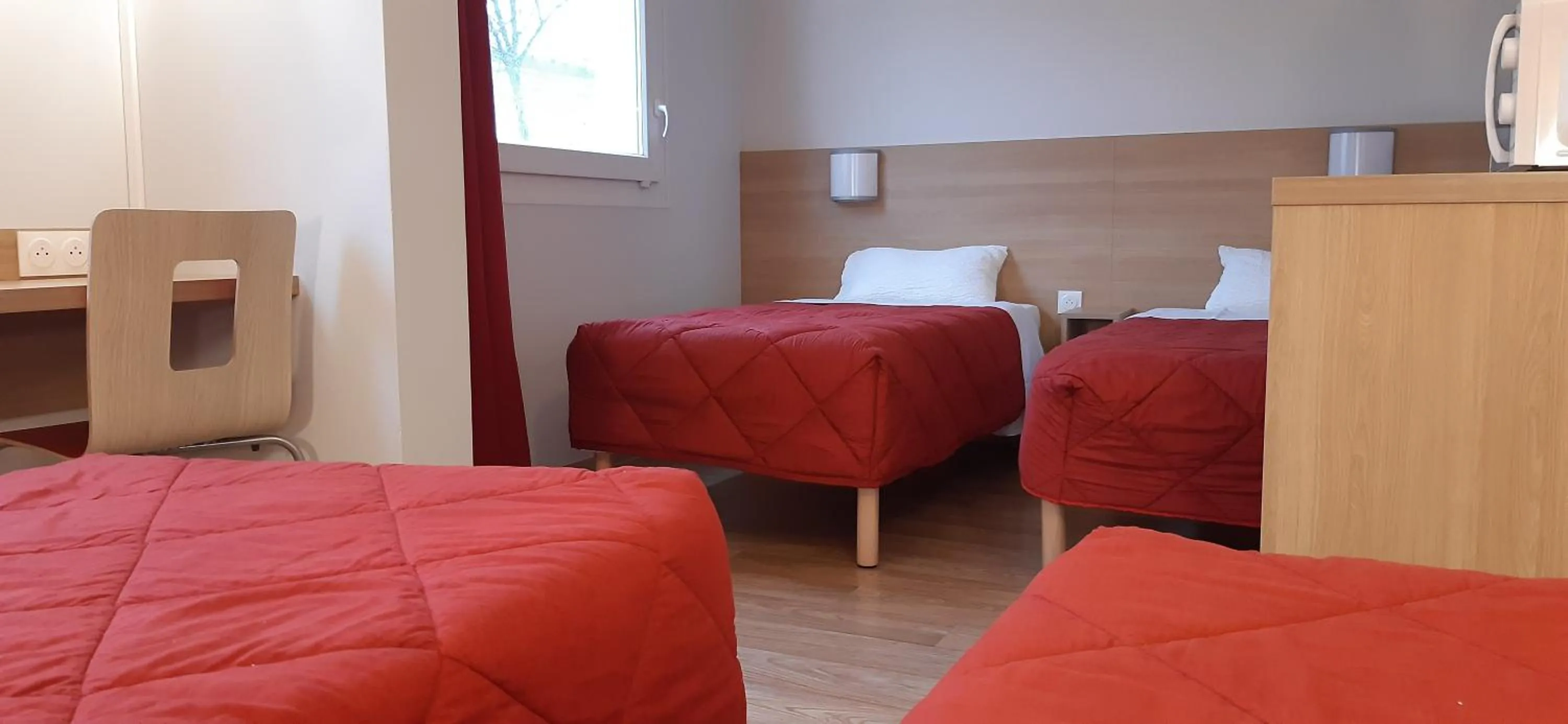 Bed in Premiere Classe Reims Nord - Bétheny