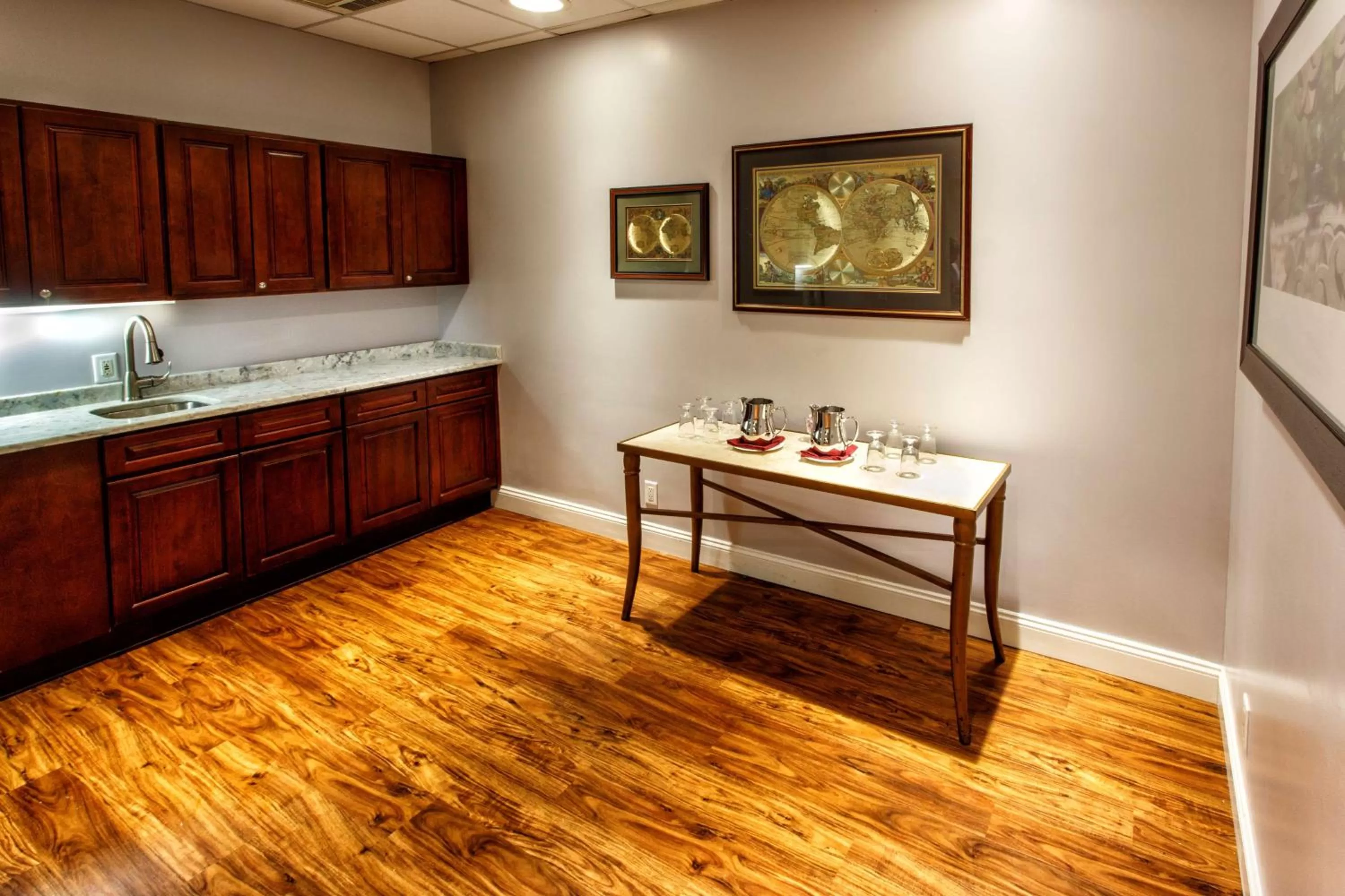 Dining area in Hilton Garden Inn New York/Staten Island