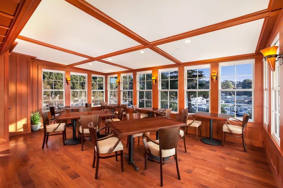 Restaurant/places to eat in Noyo Harbor Inn