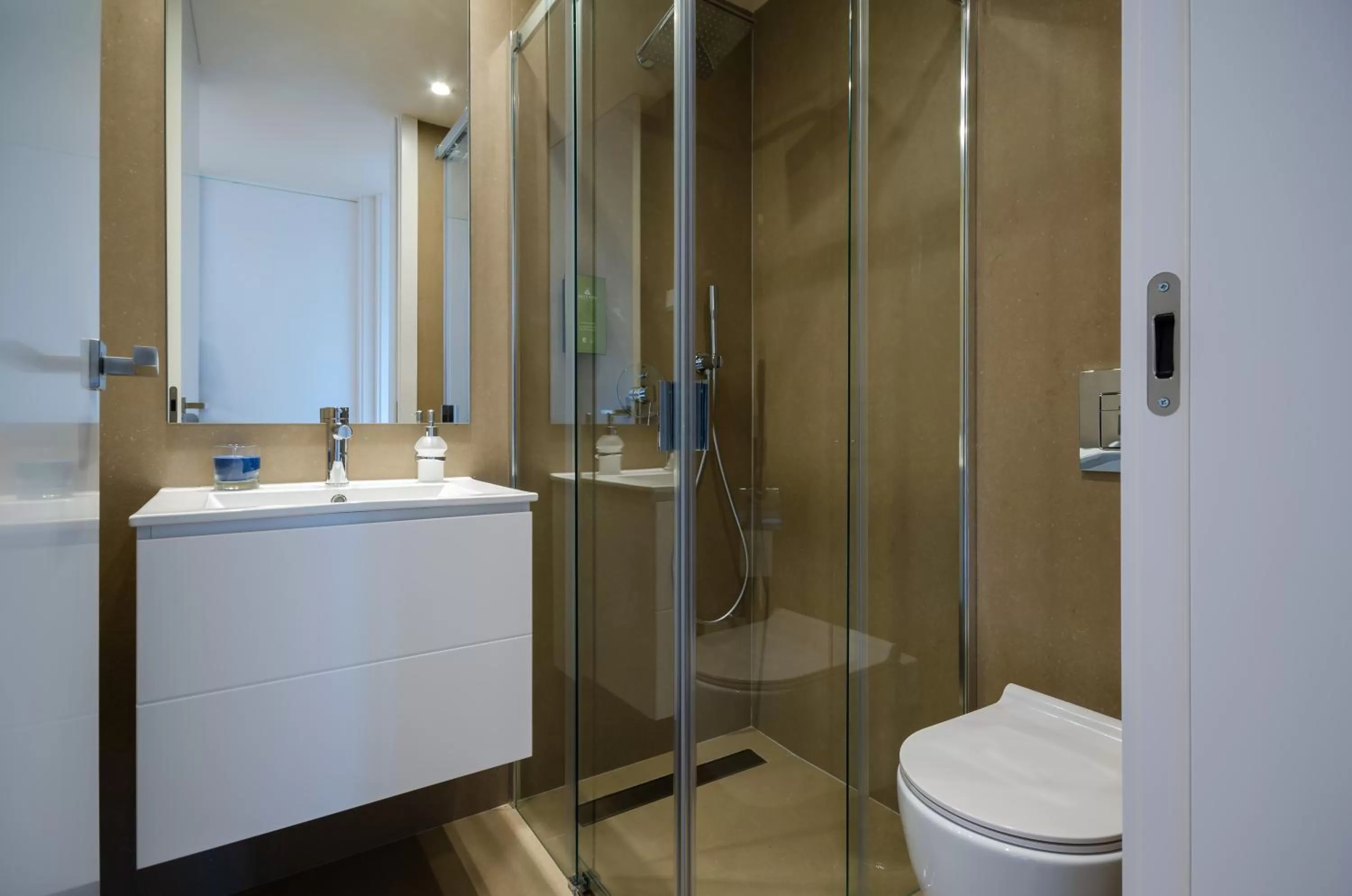 Shower in Praia do Sal Resort and SPA