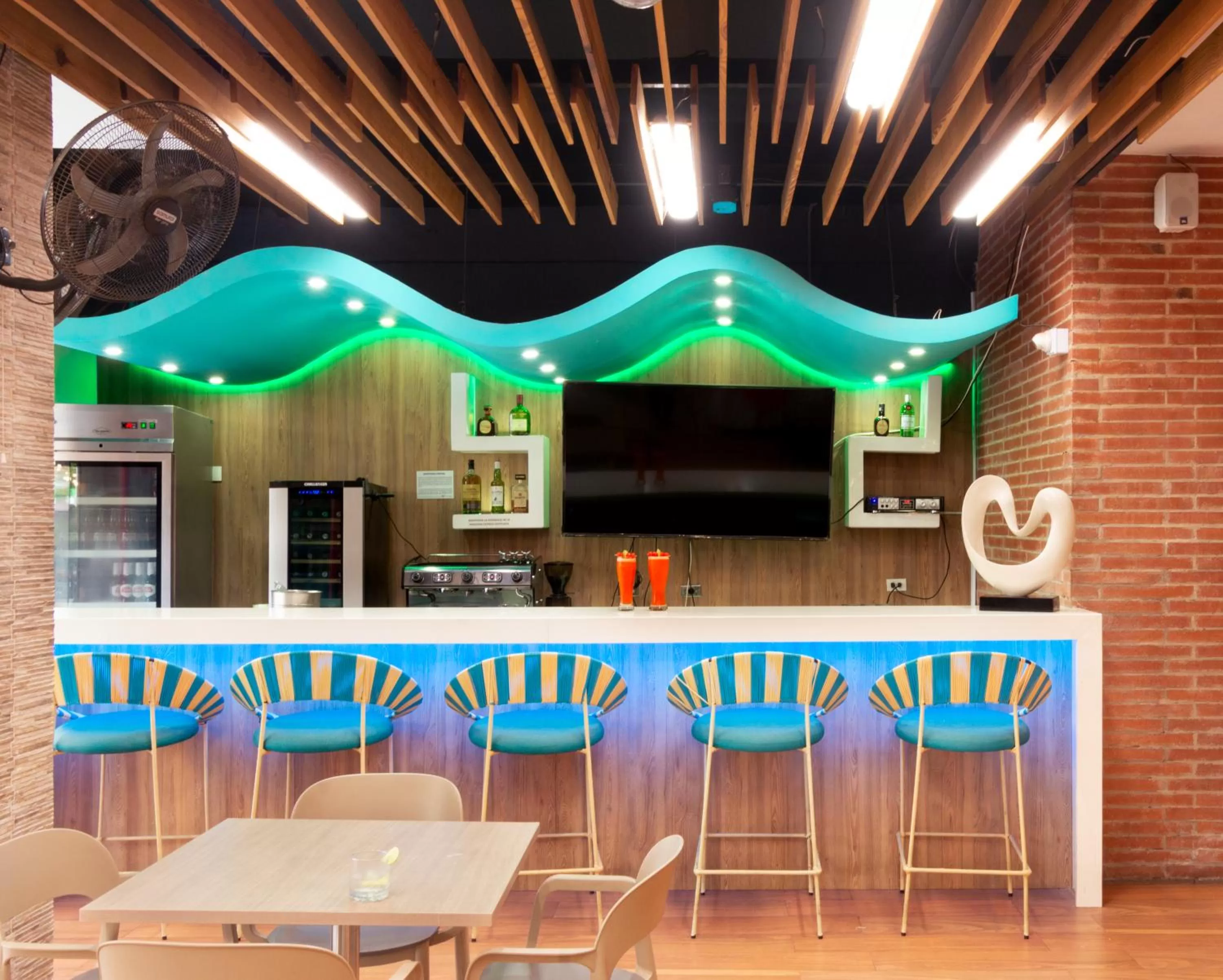 Restaurant/places to eat in Hotel Portobahia Santa Marta Rodadero