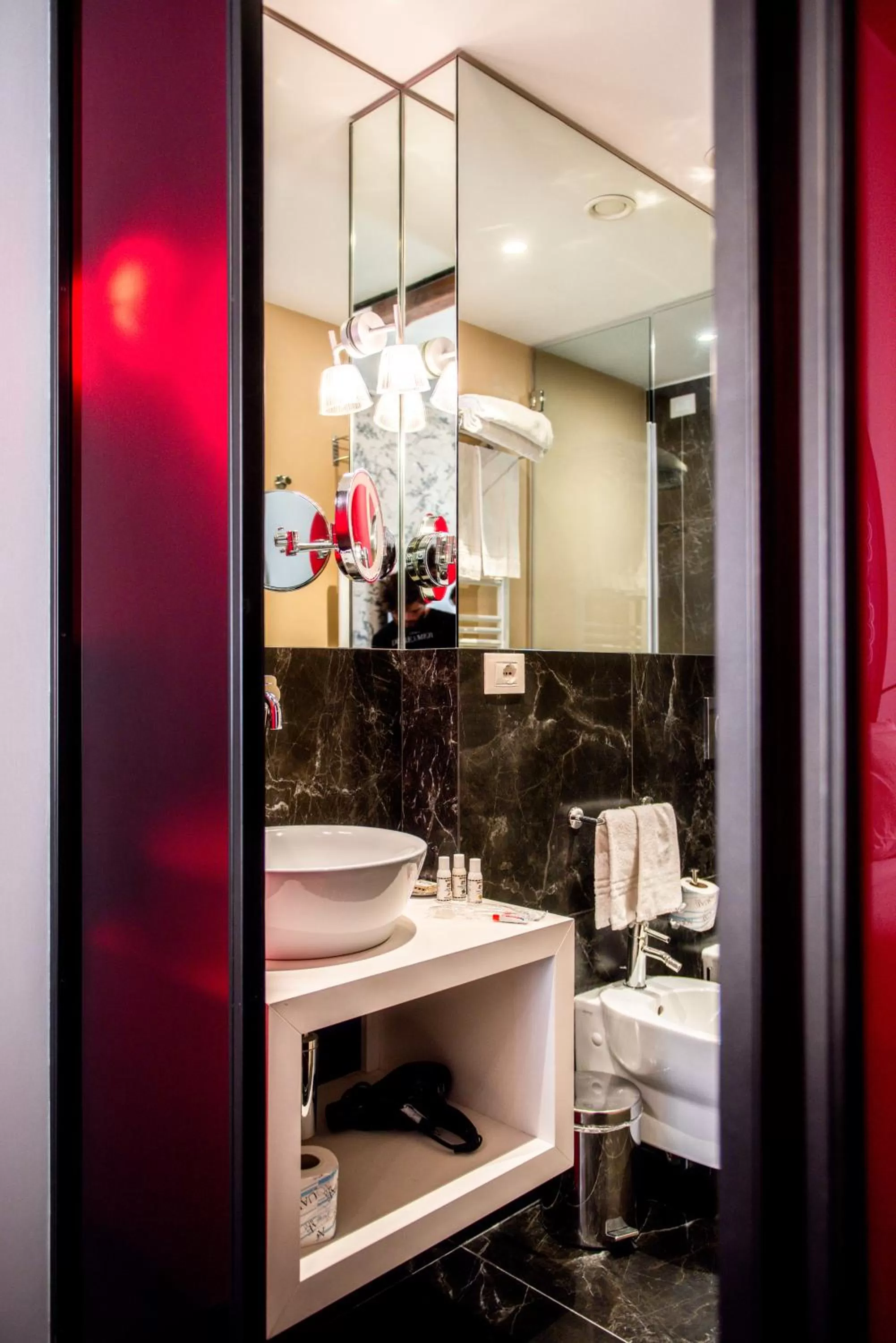 Bathroom in Boutique Centrale Palace Hotel