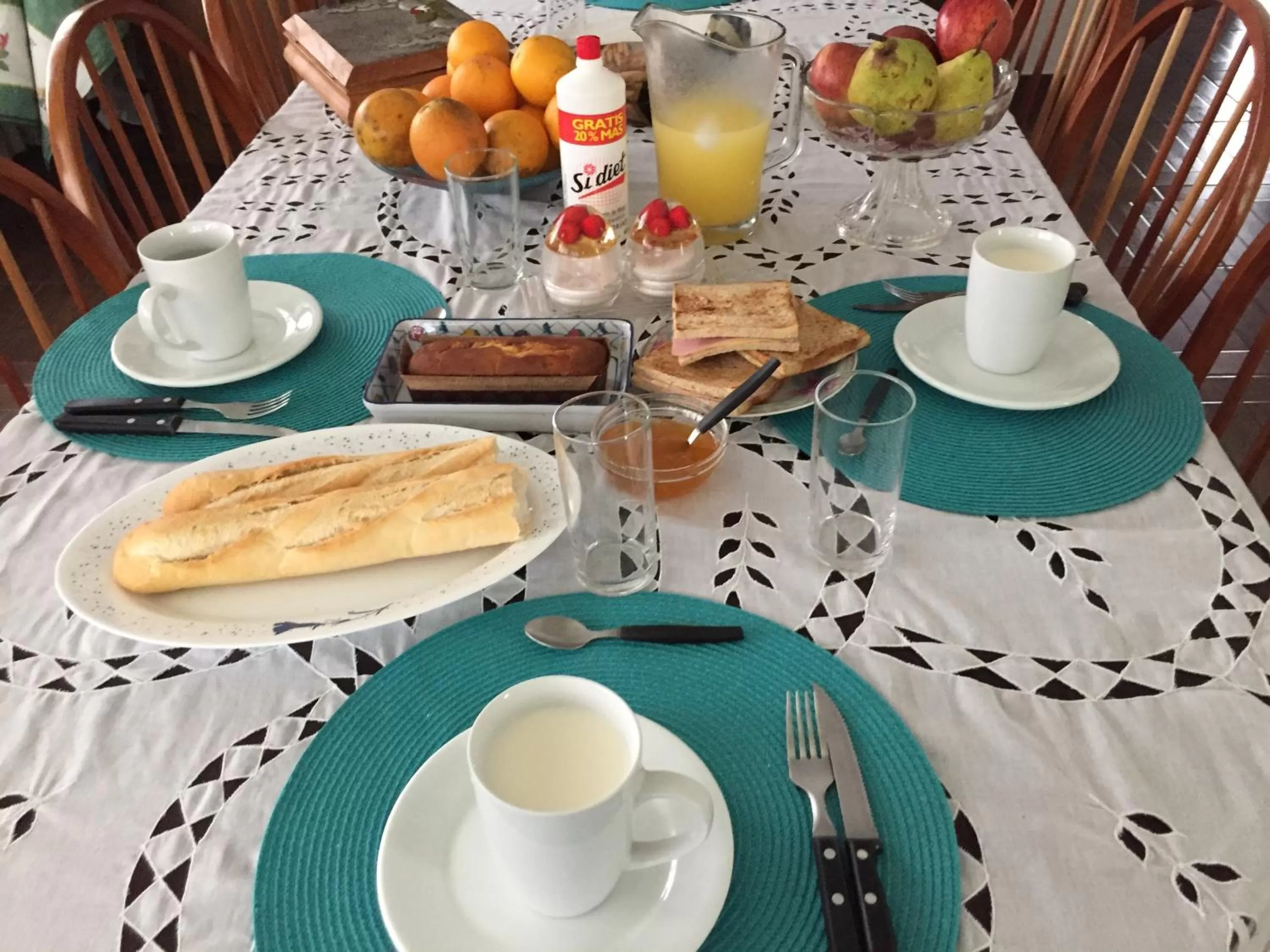 Breakfast in Granados B&B