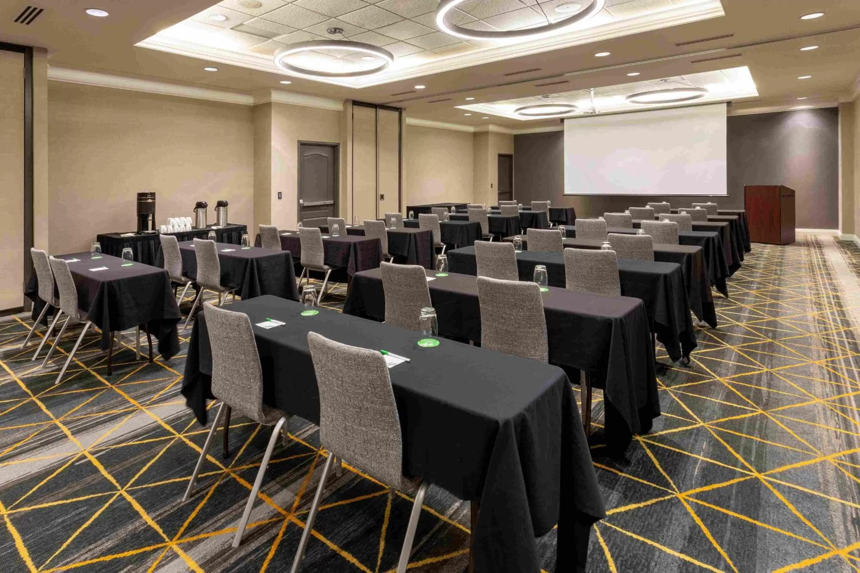 Meeting/conference room in Holiday Inn Toledo - Maumee I-80/90 by IHG
