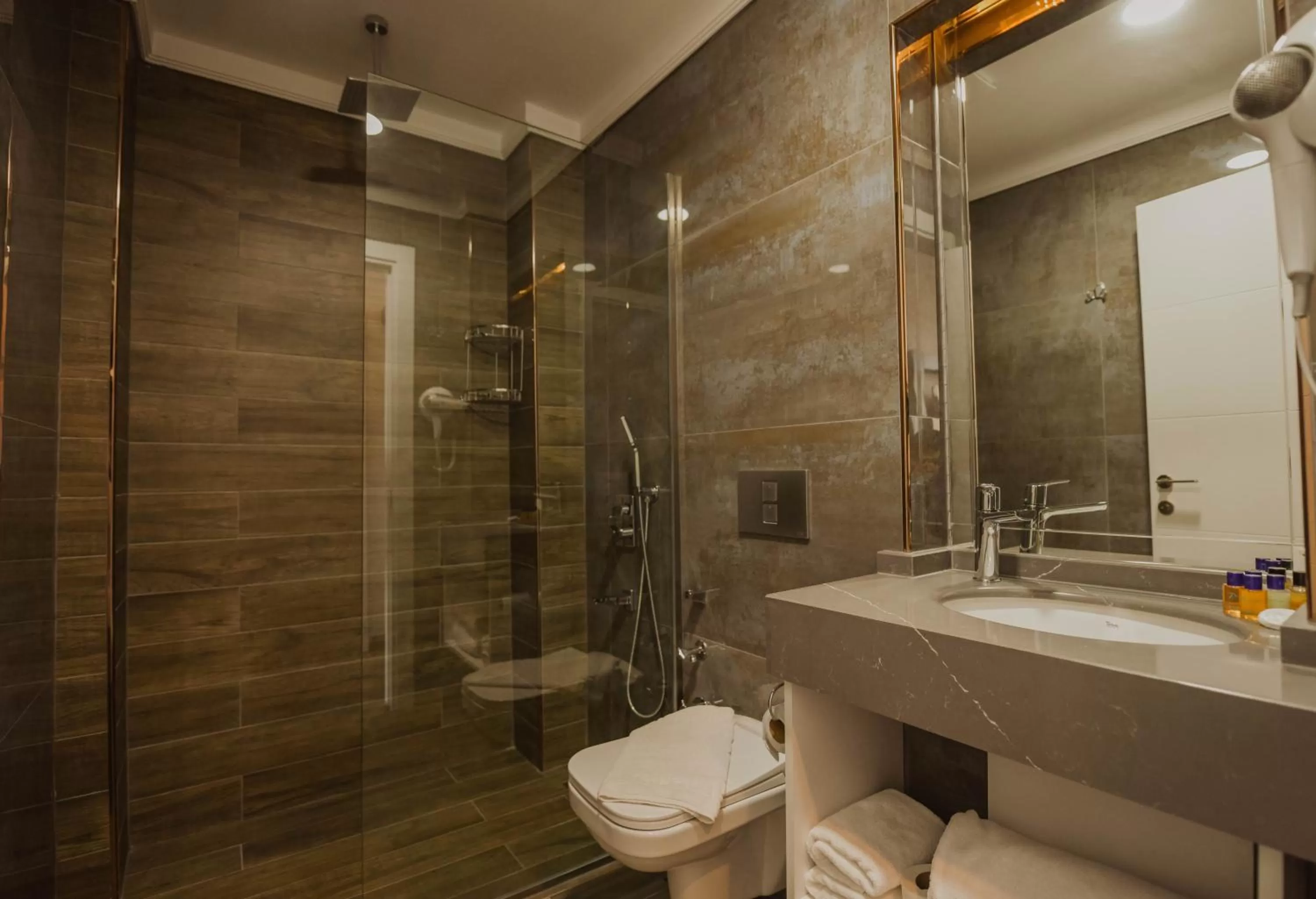 Bathroom in Peerless Villas Hotel