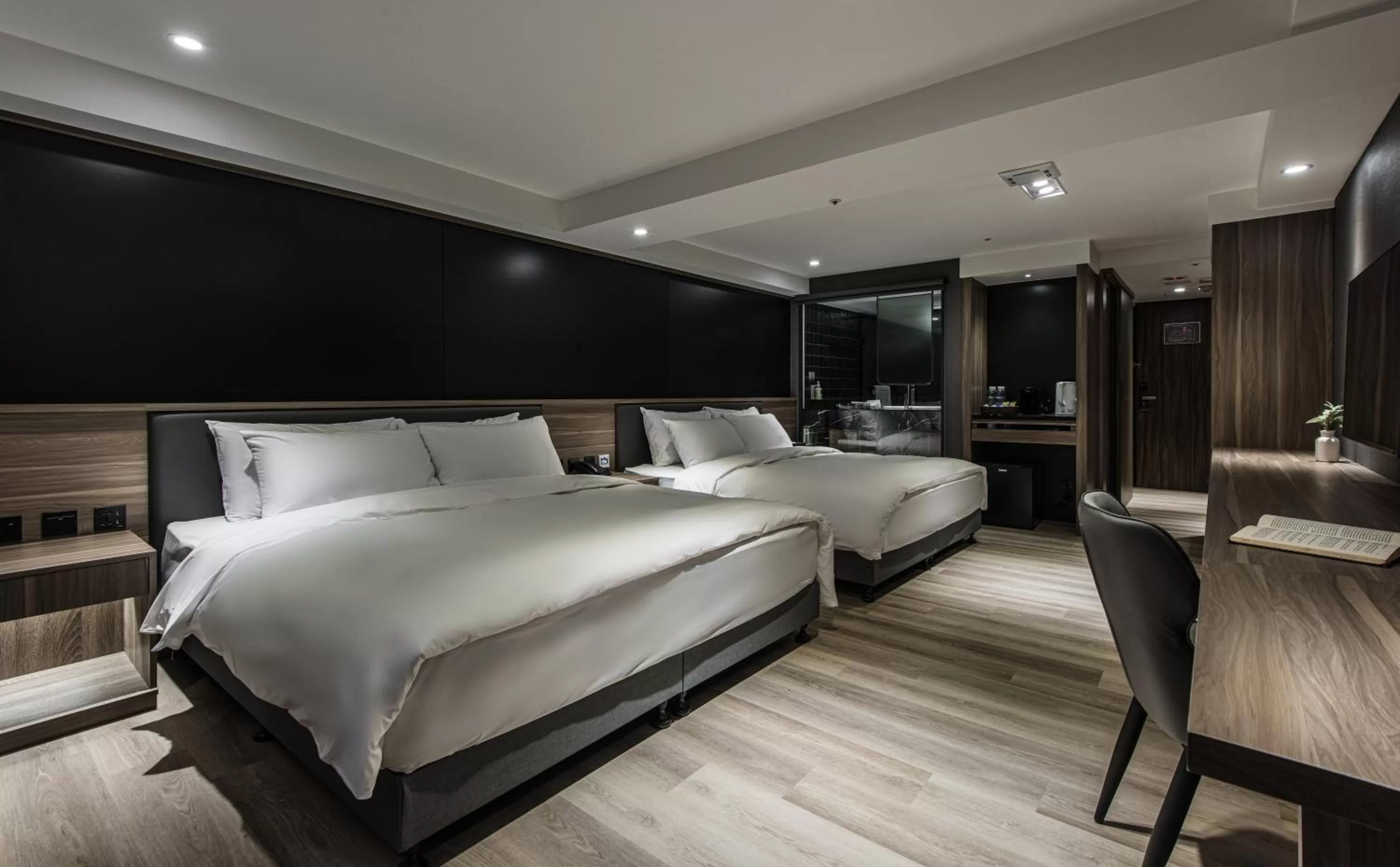 Bed in Autumn Willow Hotel