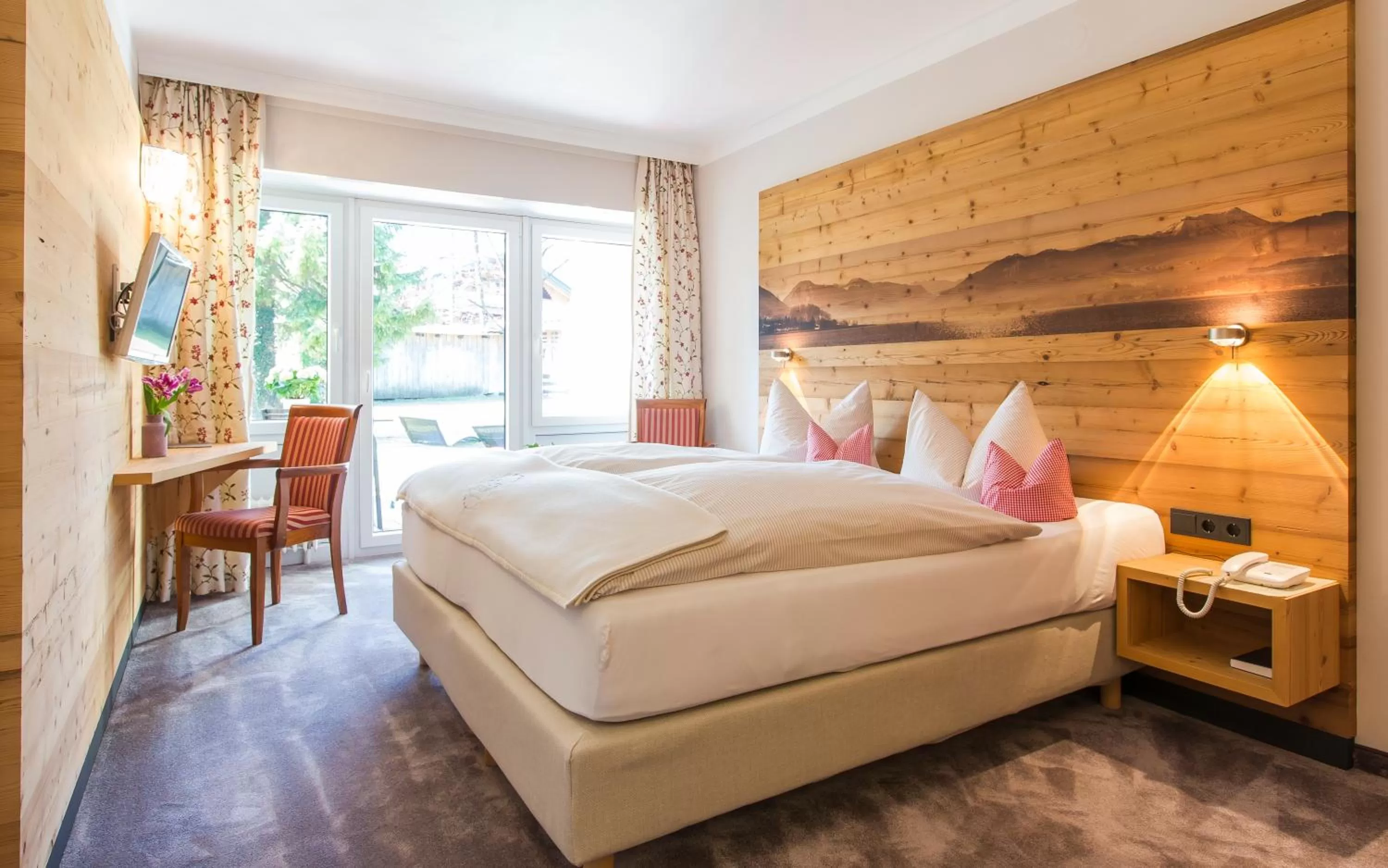 Bed in Hotel Berlin Tegernsee