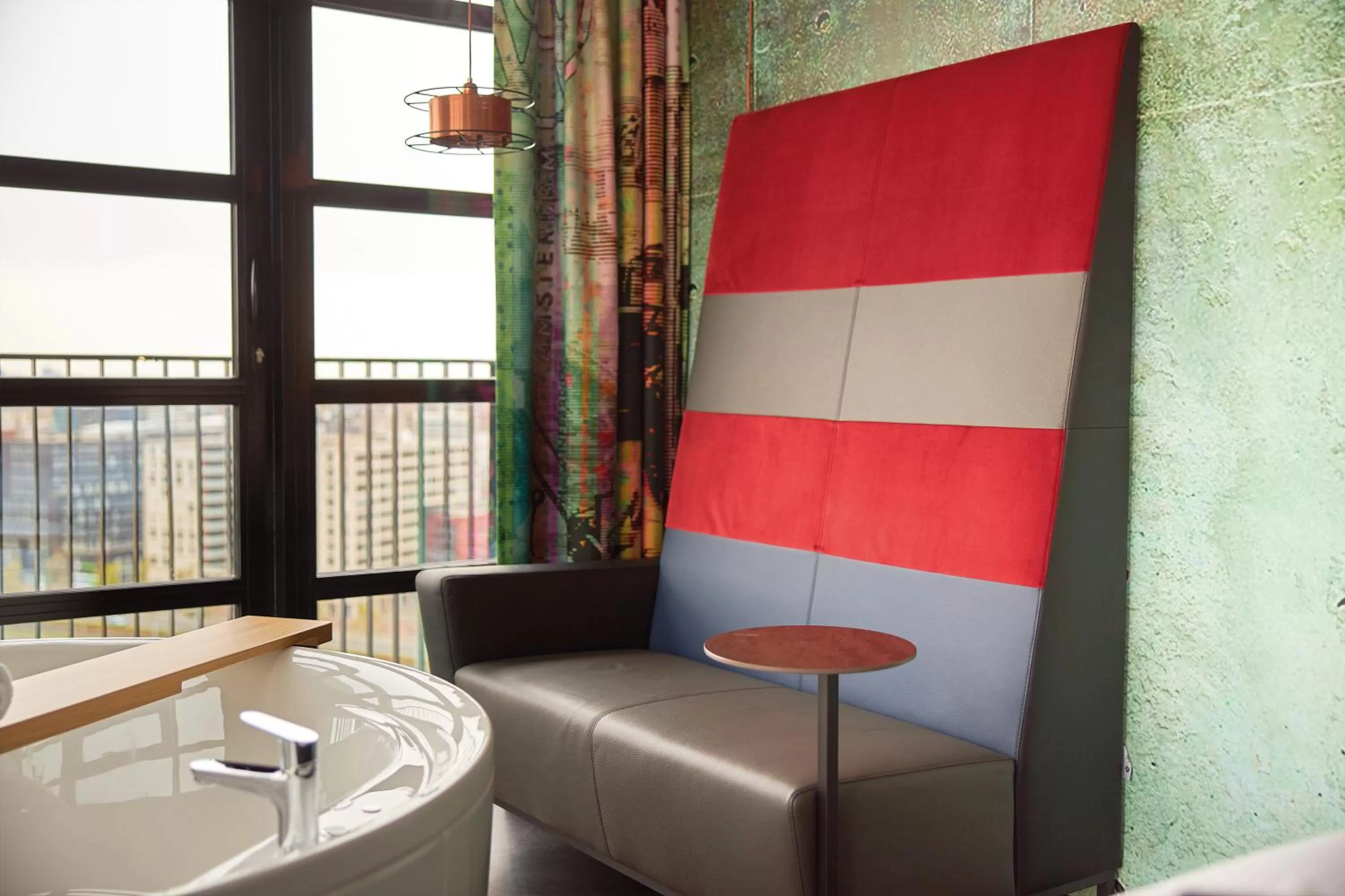 Seating area in Inntel Hotels Amsterdam Landmark