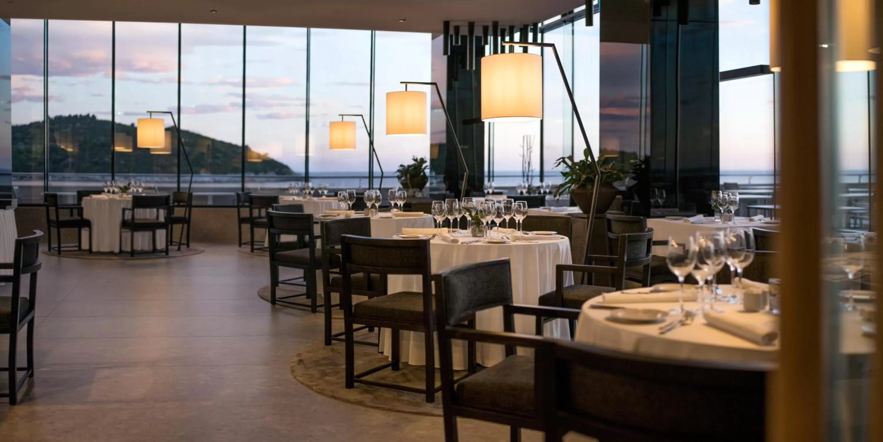 Restaurant/places to eat in Hotel Excelsior