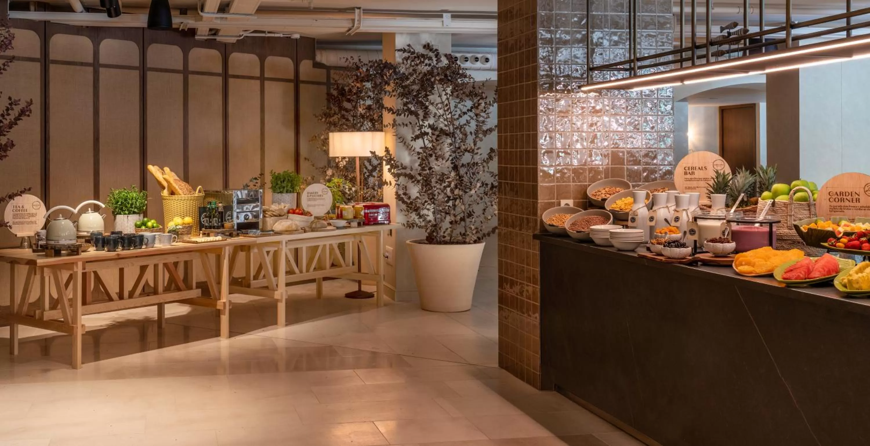 Buffet breakfast in Mercure Benidorm