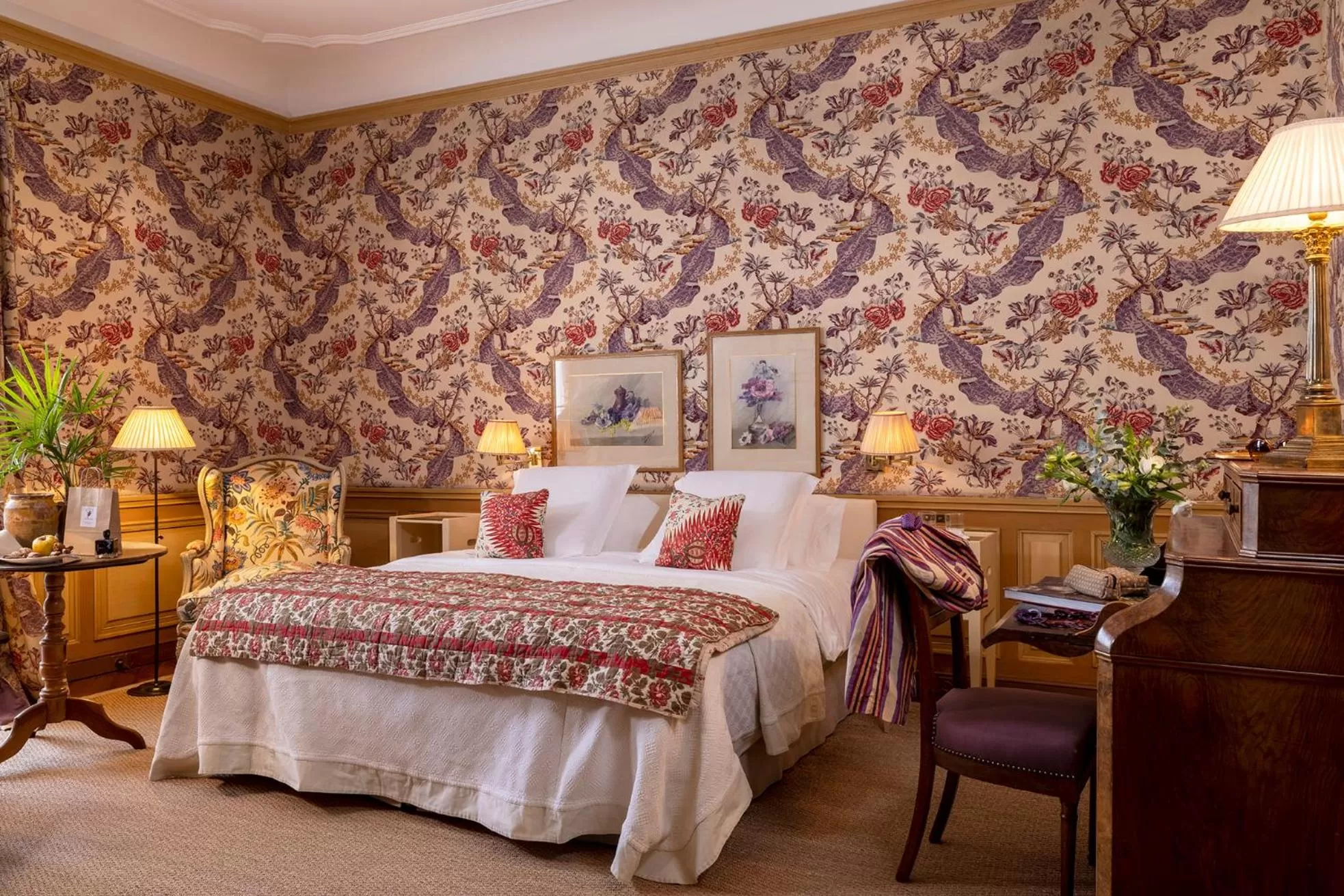 Living room, Bed in La Mirande