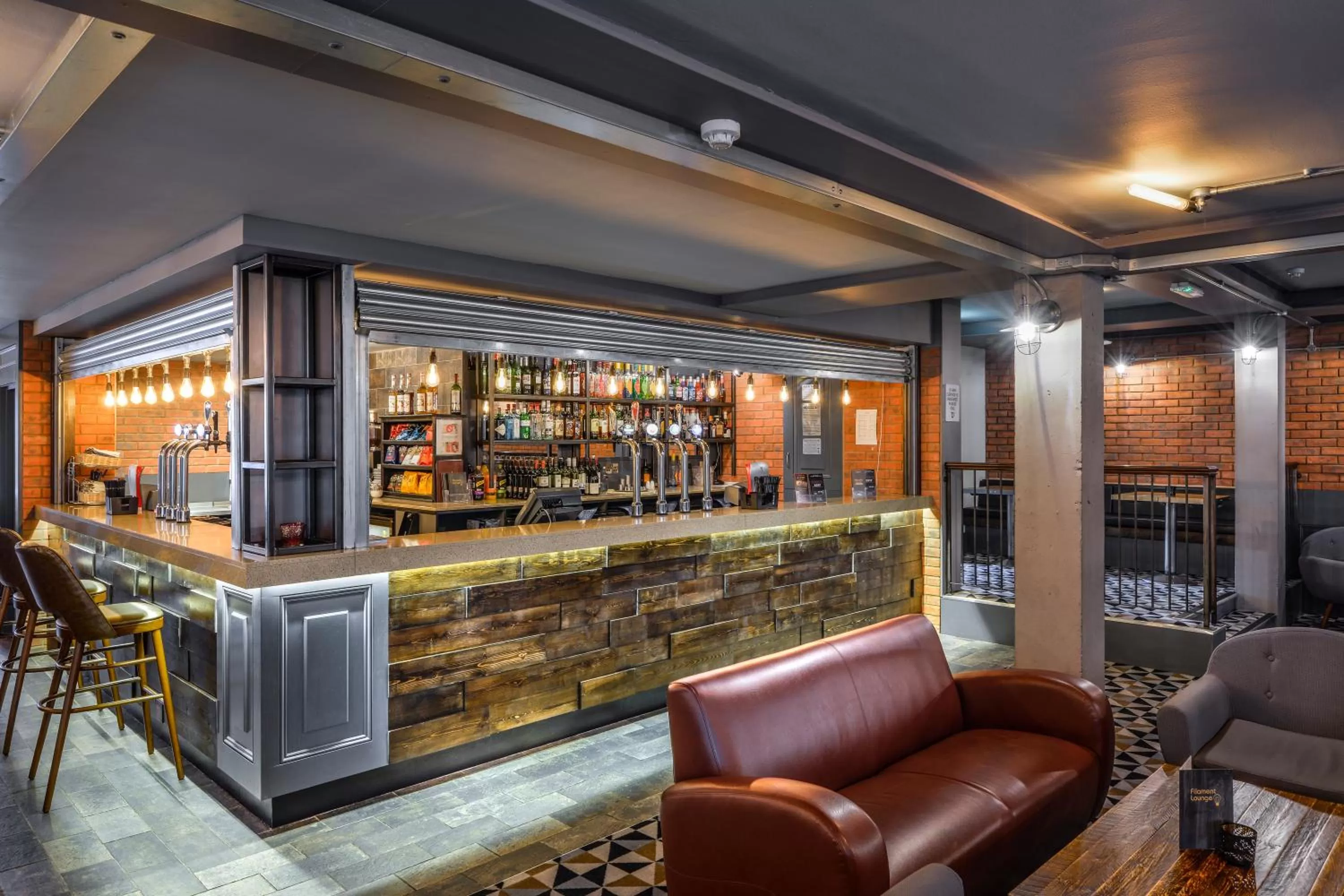 Lounge or bar in Holiday Inn - Manchester - Oldham by IHG