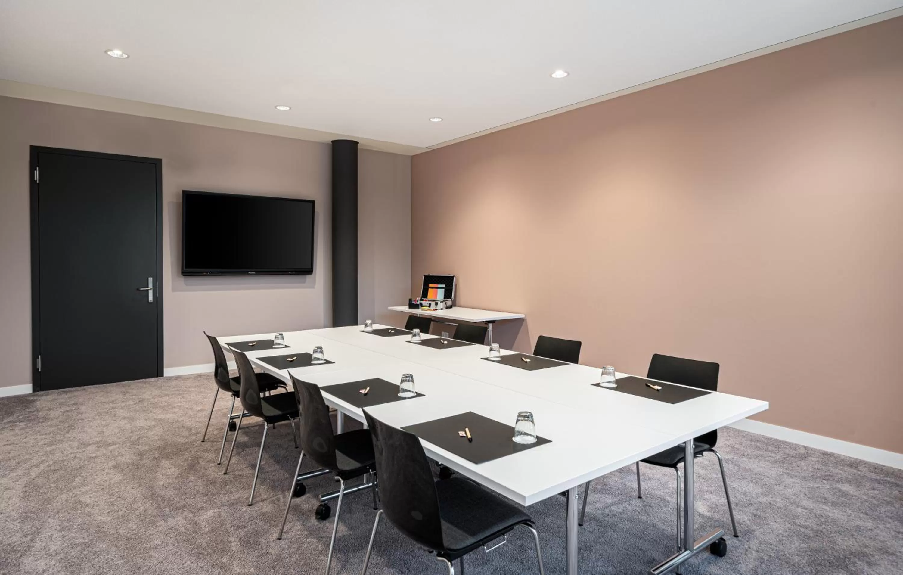 Banquet/Function facilities in Saline1822