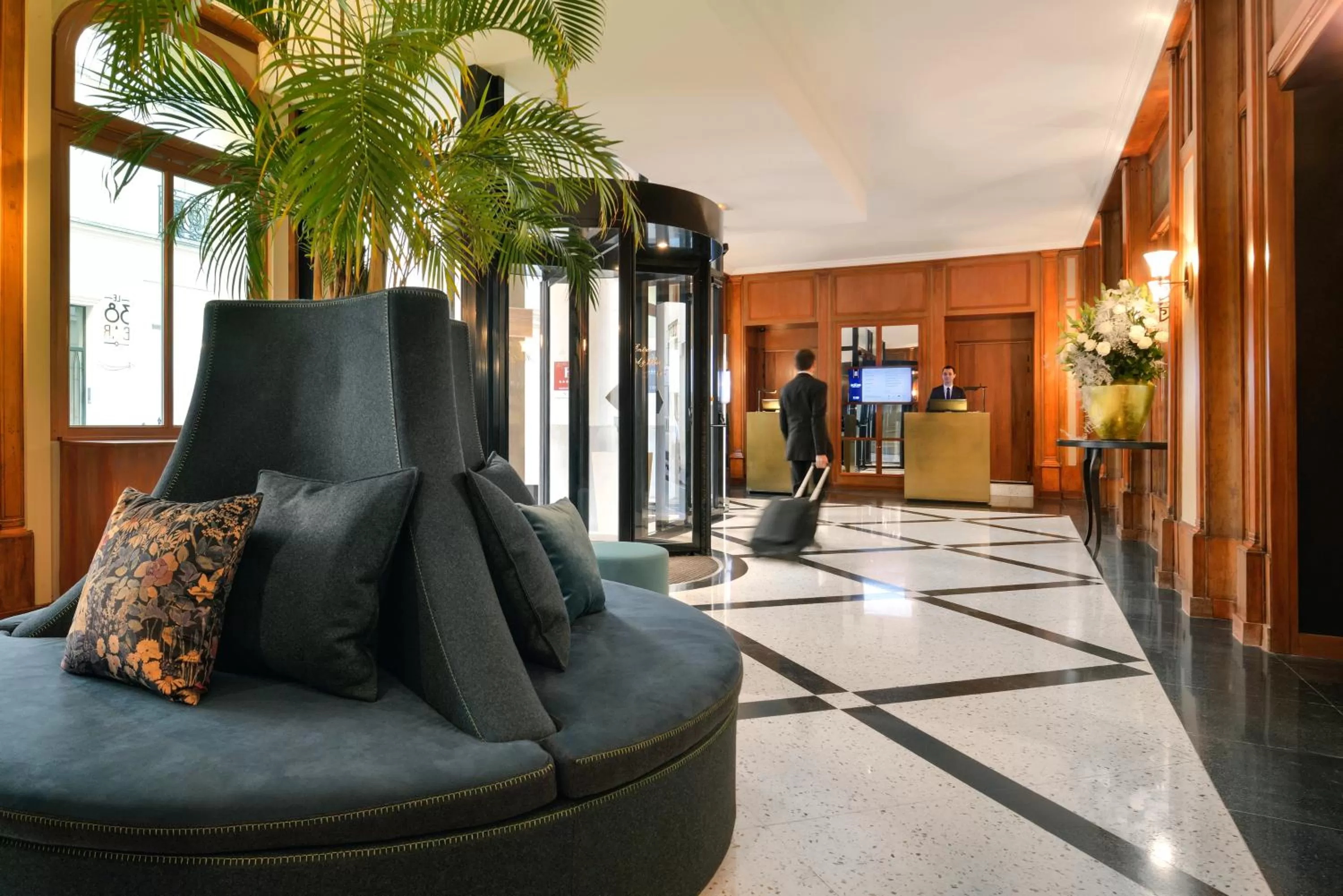 Lobby or reception in l'Echiquier Opéra Hotel Paris - MGallery Collection