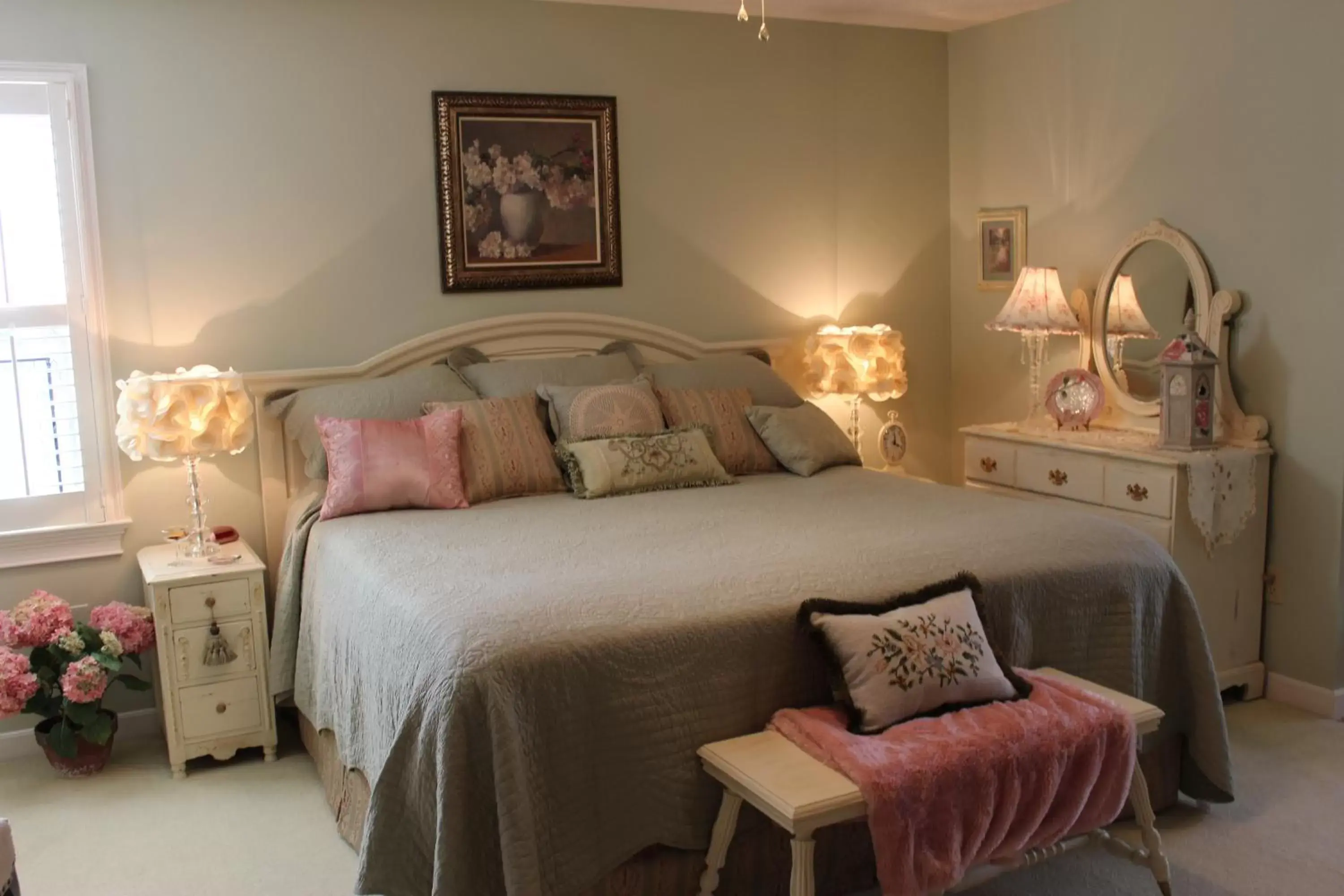 King Suite in Caroline's Bed and Breakfast King Suite in Caroline's Bed and Breakfast