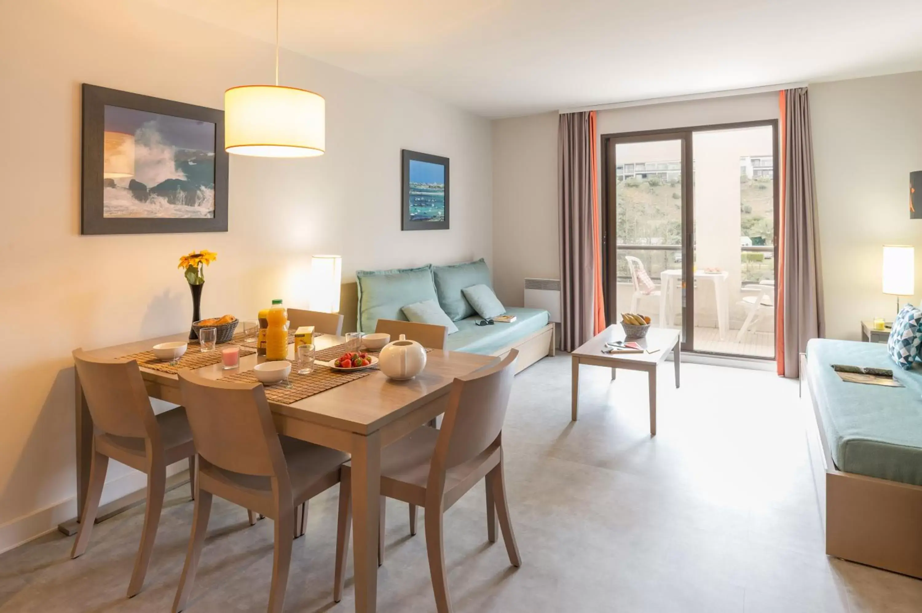 Two-Bedroom Apartment with Terrace or Balcony (7 People) in Résidence Pierre & Vacances L'Archipel Two-Bedroom Apartment with Terrace or Balcony (7 People) in Résidence Pierre & Vacances L'Archipel