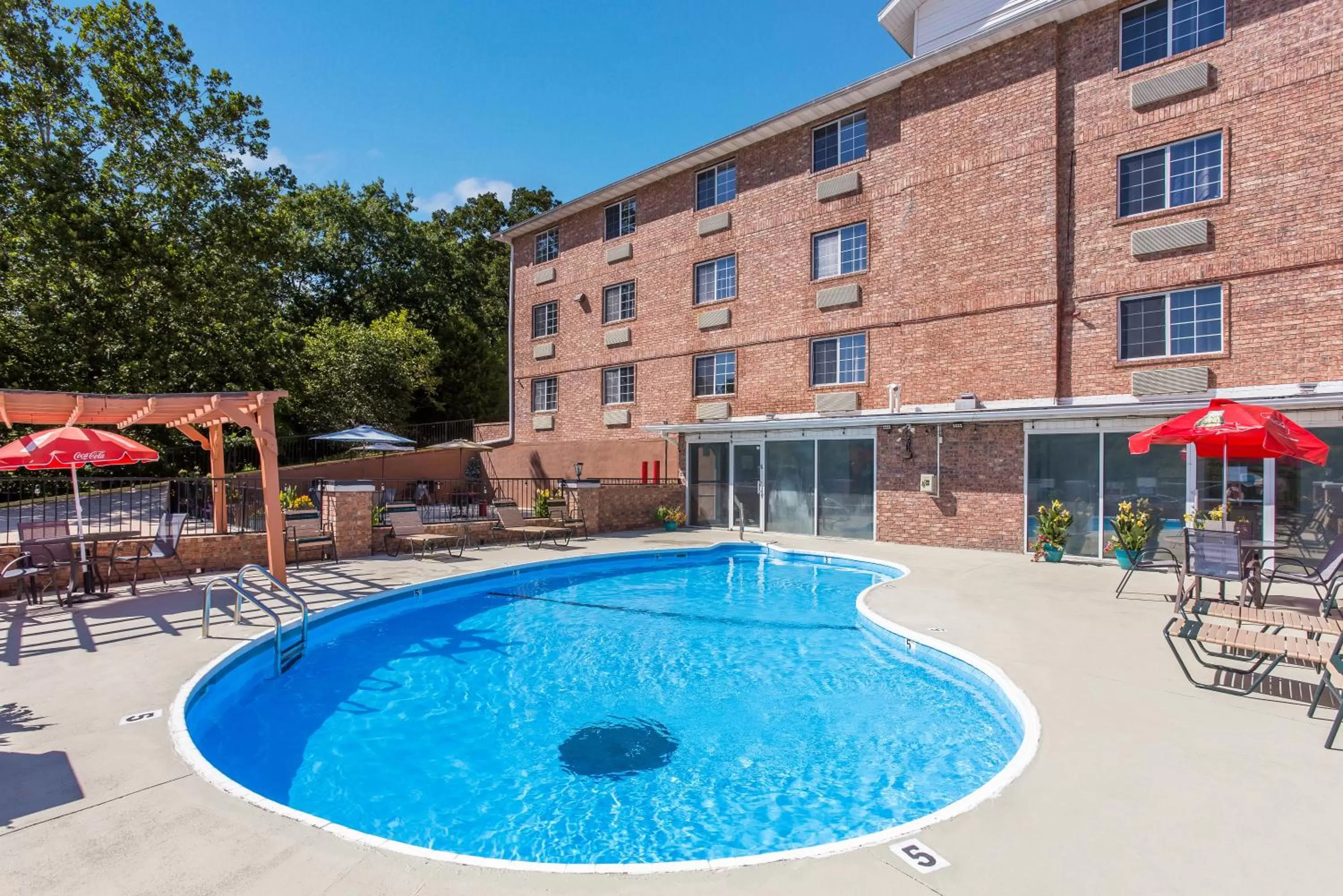  in Rodeway Inn Branson, Brick House