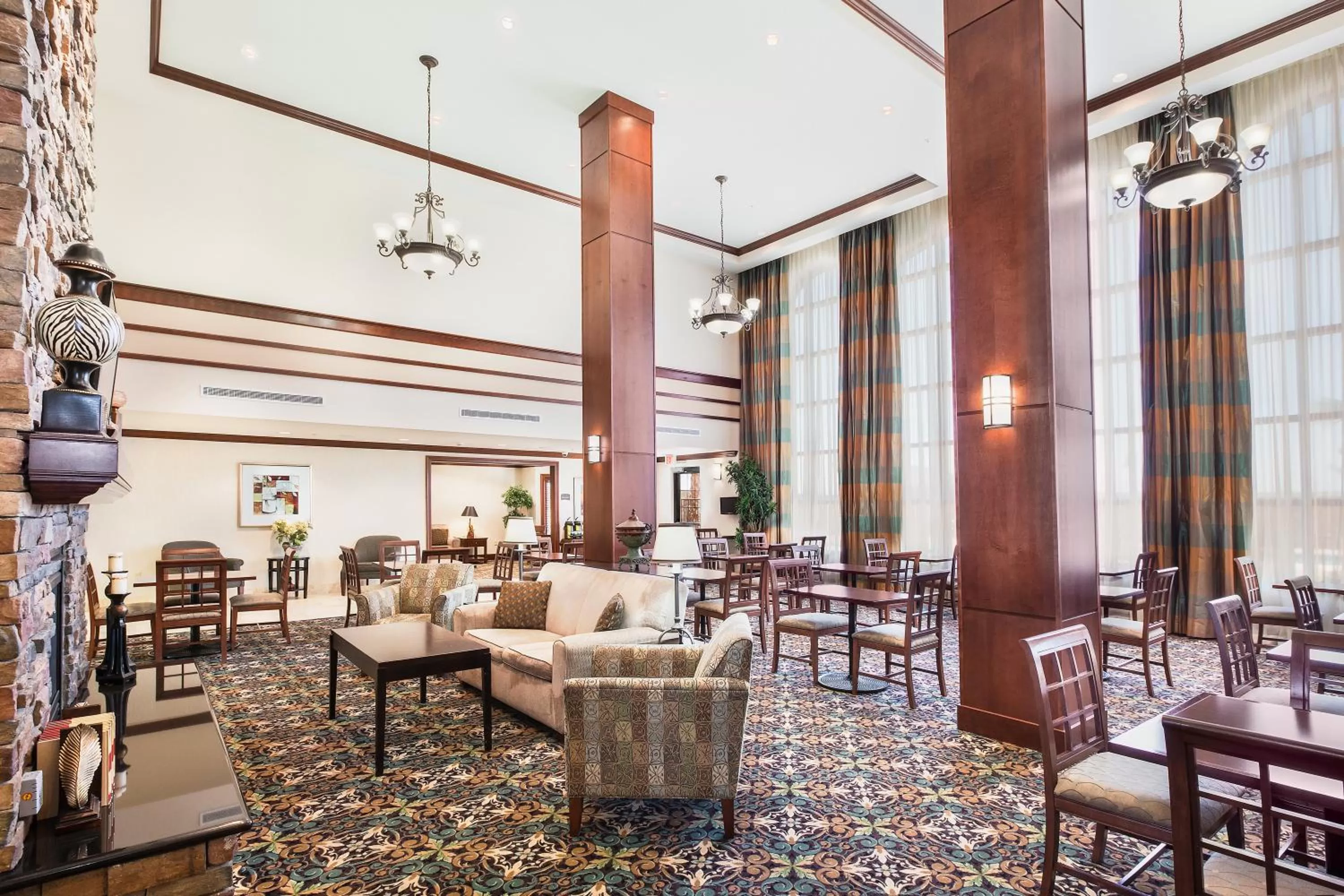 Restaurant/places to eat in Staybridge Suites El Paso Airport by IHG