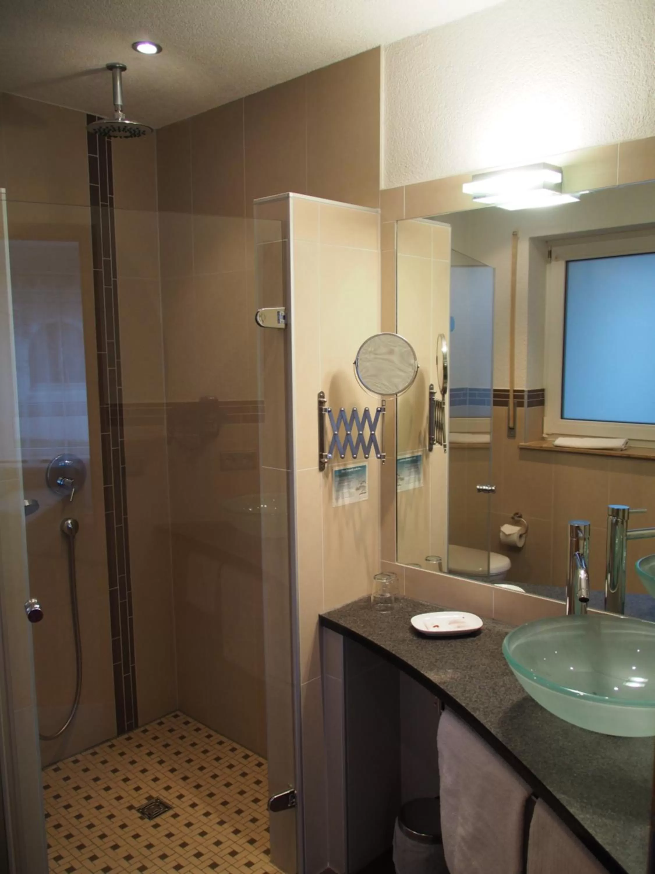 Bathroom in Landhotel ALTE LINDE