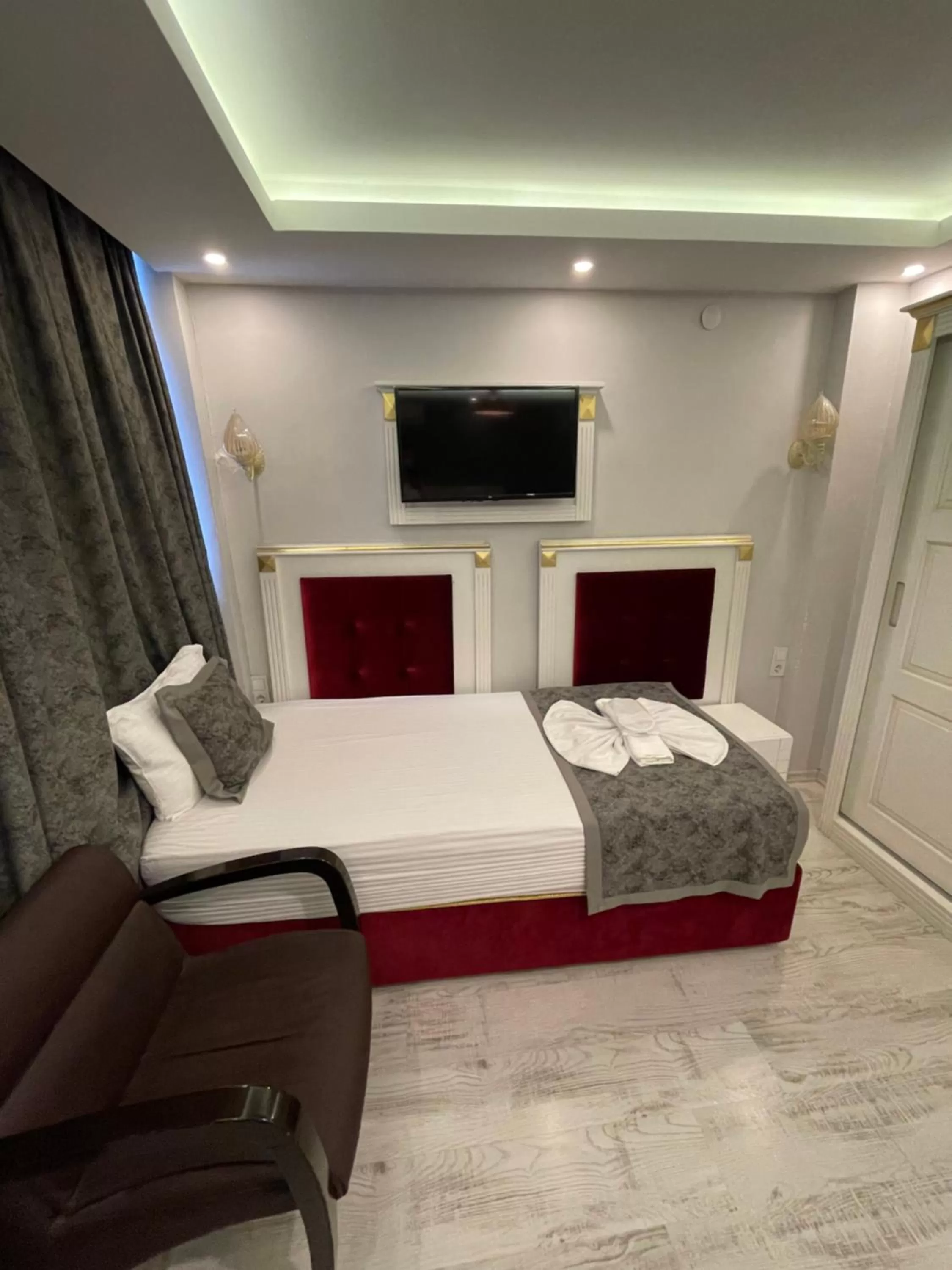 TV/Entertainment Center in Arat Apartments