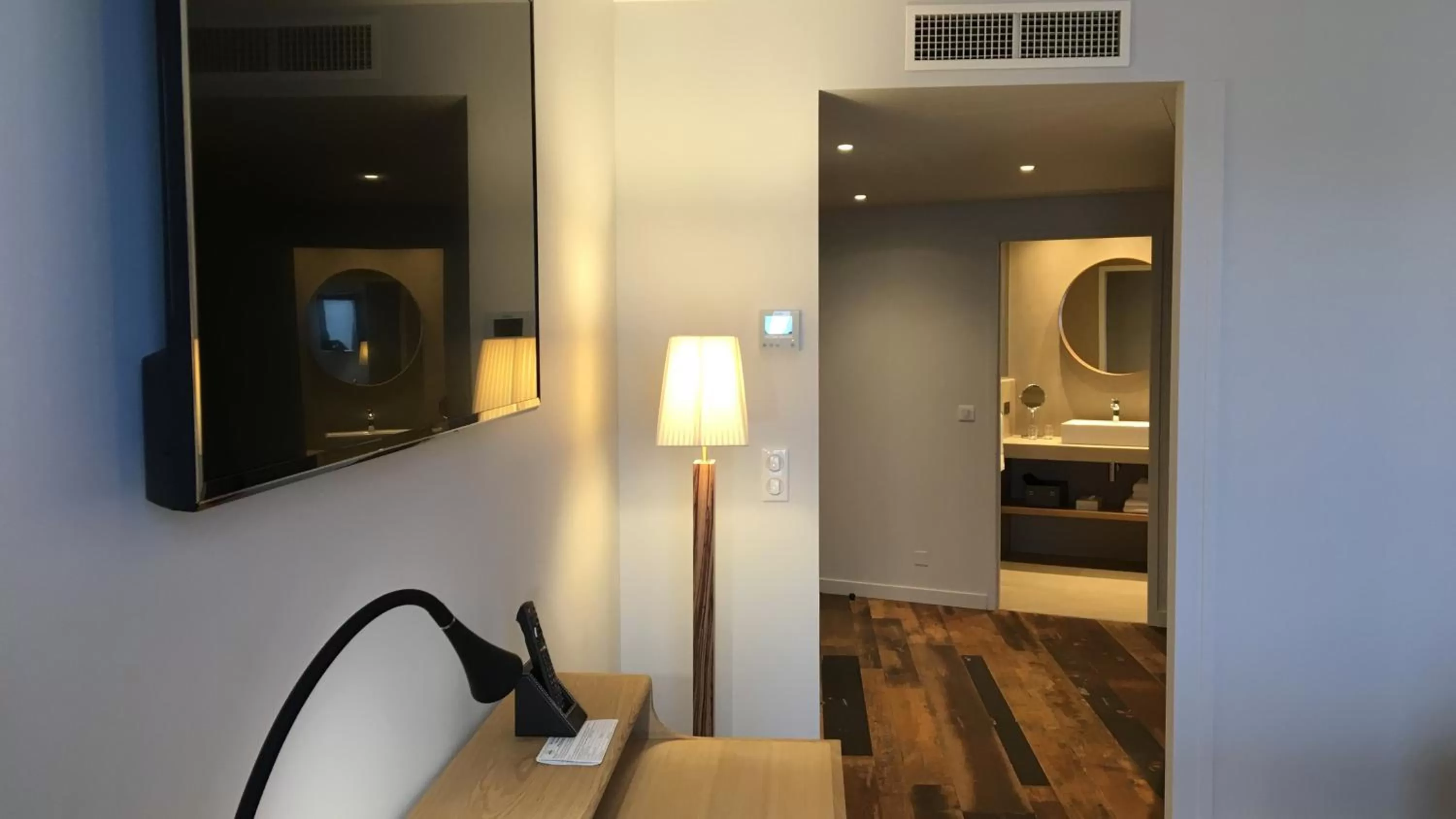 Bedroom in Hôtel de la Plage - Saint Jean de Luz