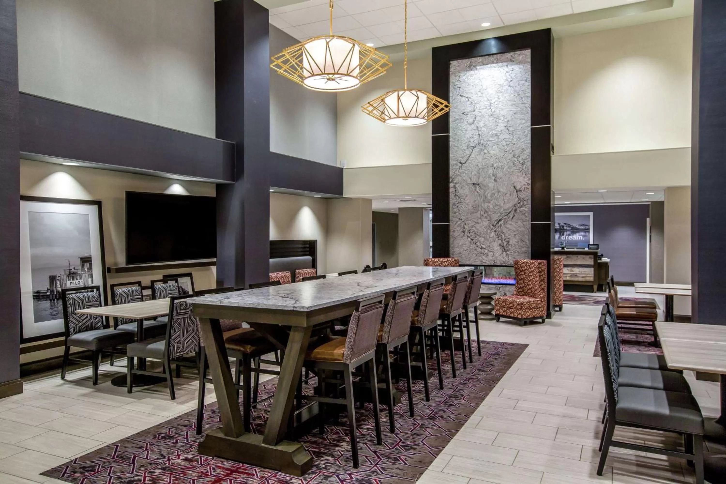 Dining area in Hampton Inn & Suites Reno/Sparks