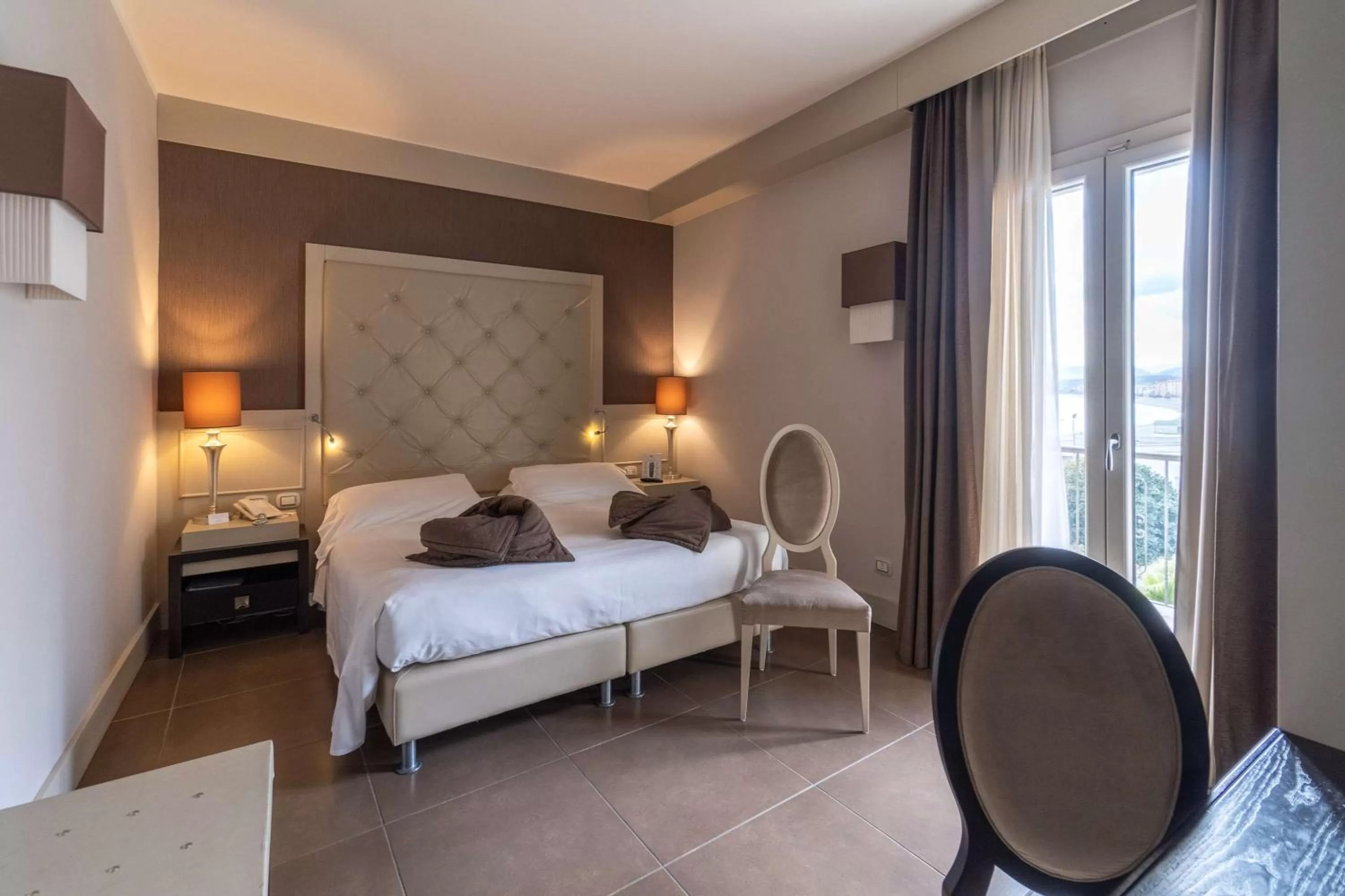 Photo of the whole room, Bed in Best Western Plus Hotel Perla Del Porto